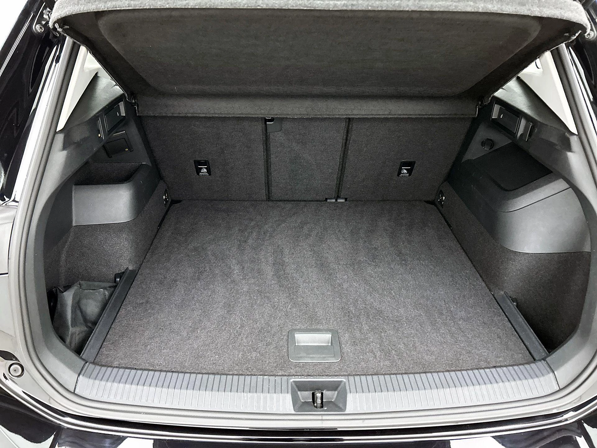Volkswagen-Tiguan-image-33