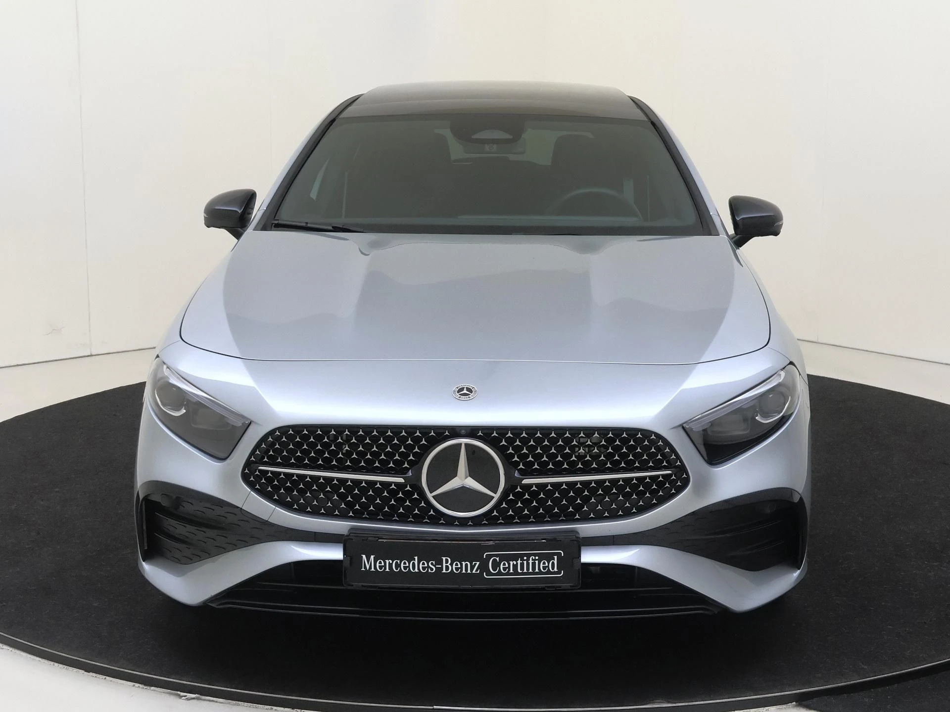 Mercedes-Benz A-Klasse 250 e Business Solution AMG