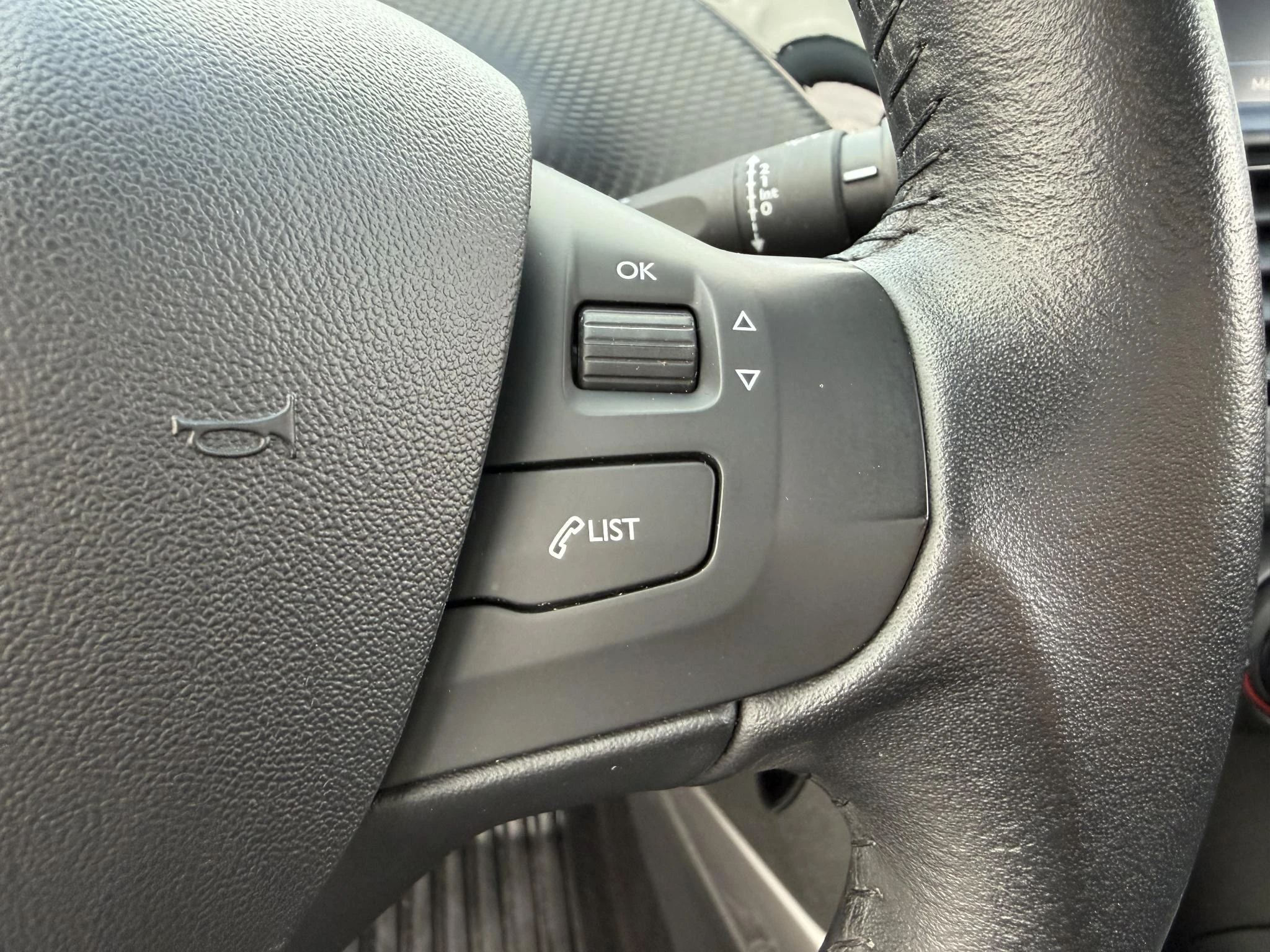 Peugeot-2008-image-12