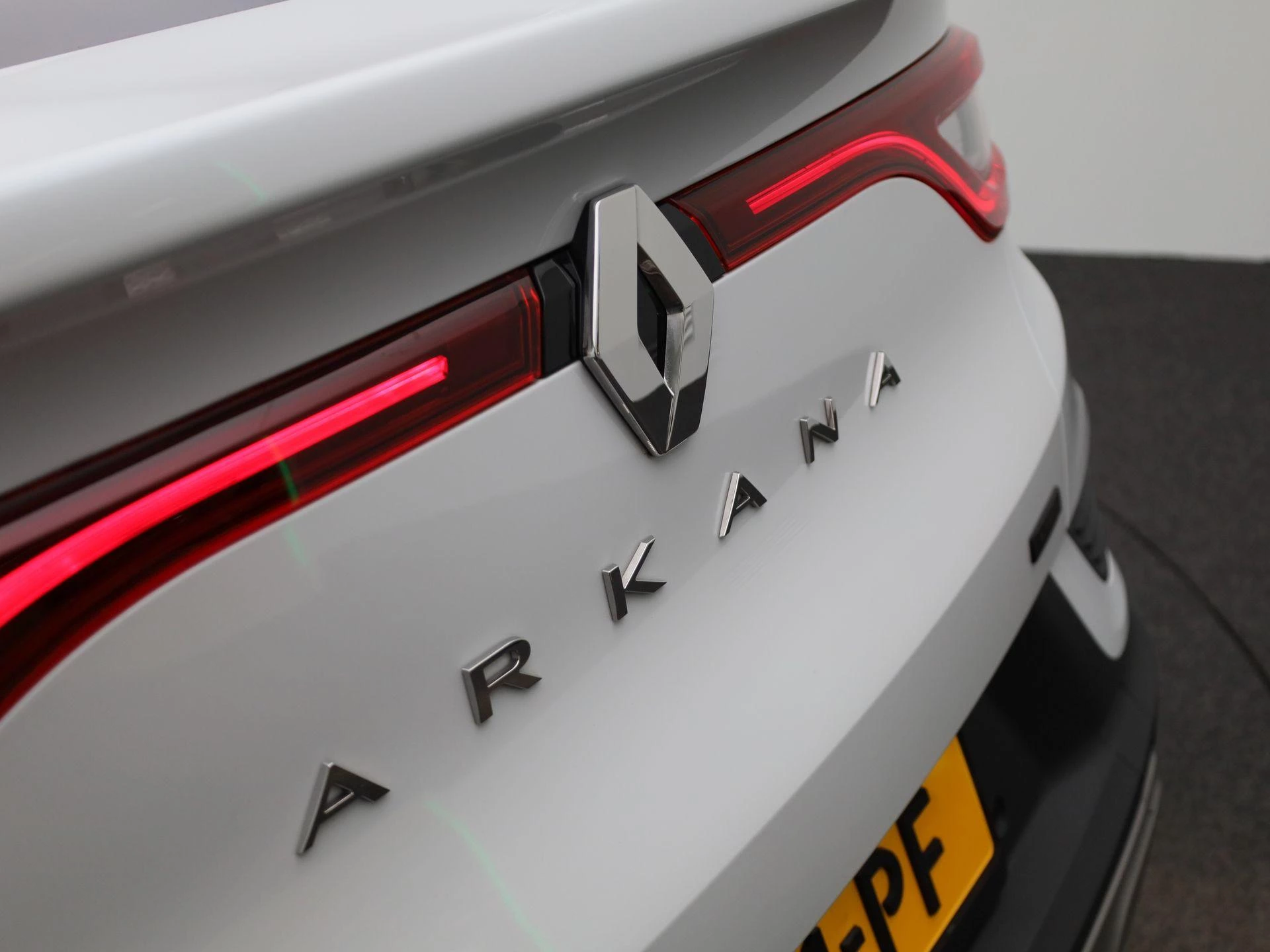 Renault-Arkana-image-28