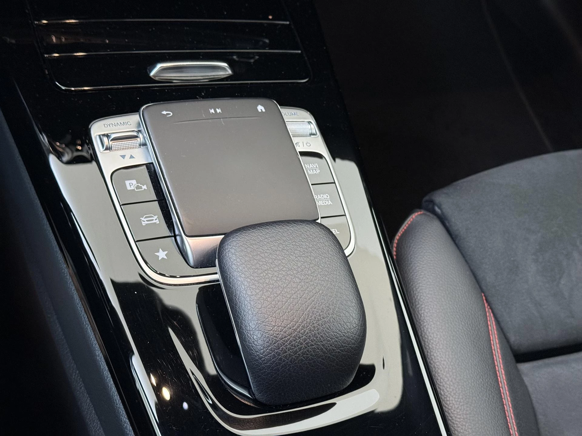 Mercedes-Benz-A-Klasse-image-23