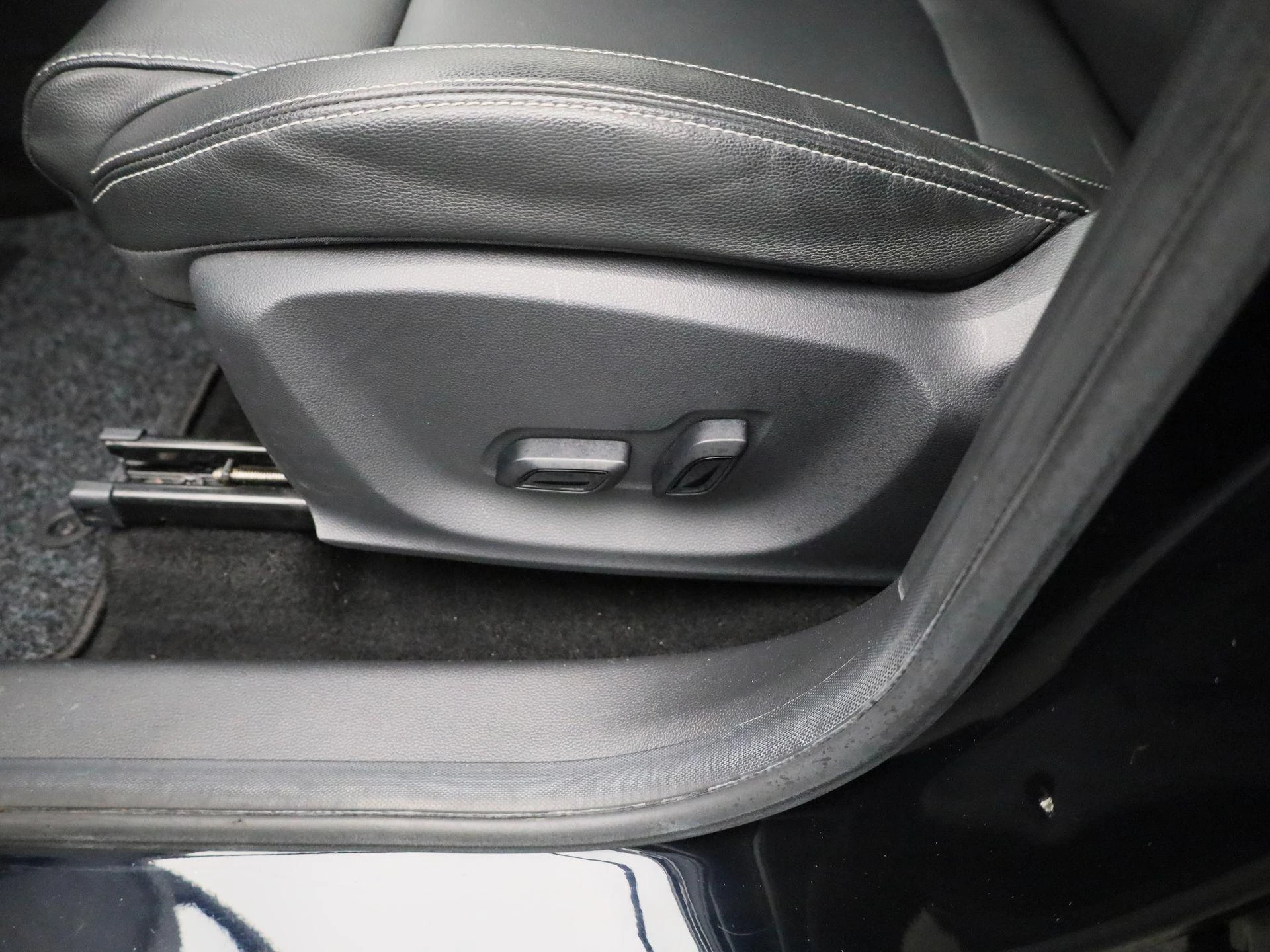 MG-ZS EV-image-13