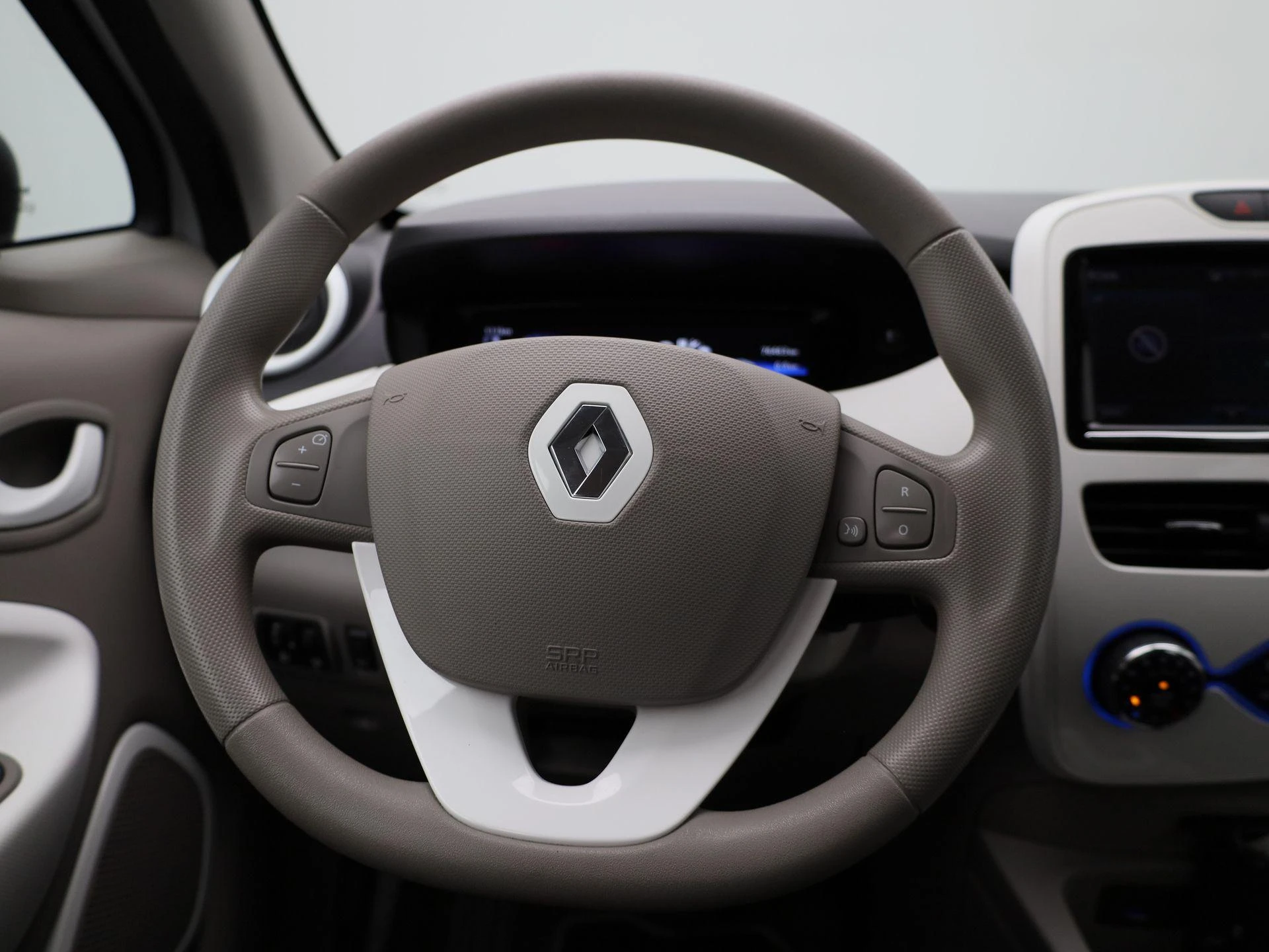 Renault-ZOE-image-6
