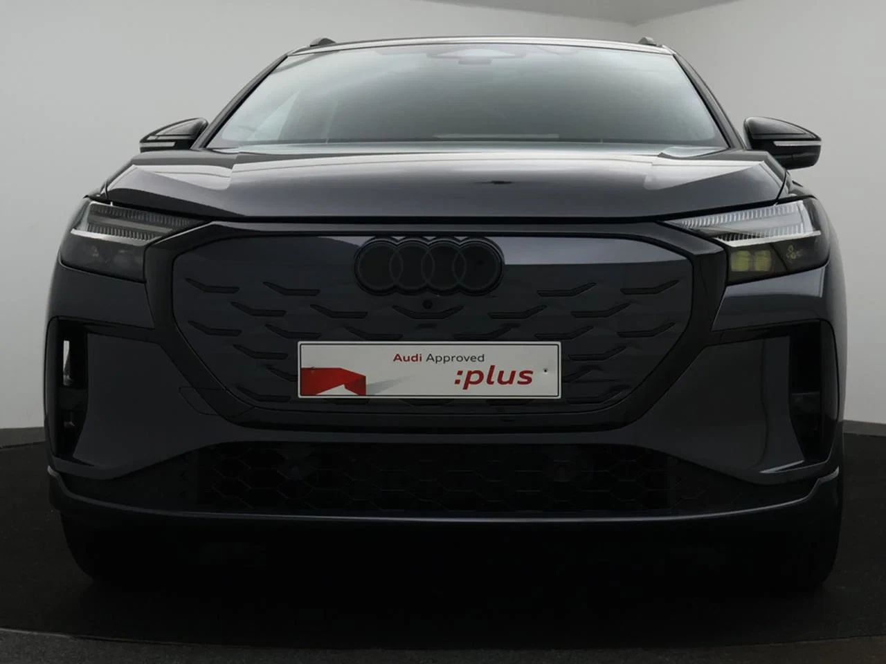 Audi-Q4 e-tron-image-3