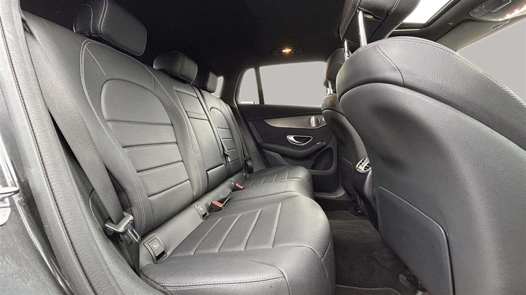 Mercedes-Benz-EQC-image-26