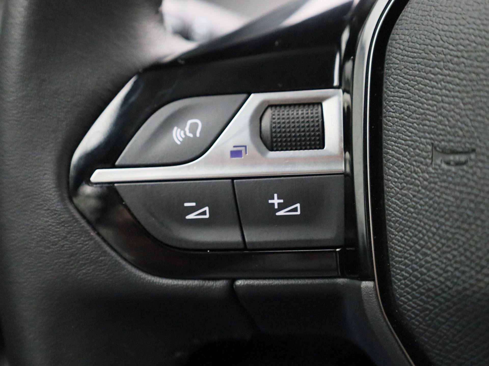 Peugeot-208-image-9