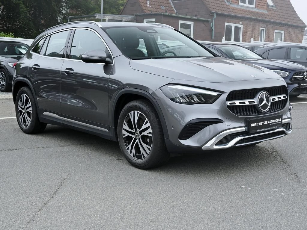 Mercedes-Benz-GLA 200-image-3