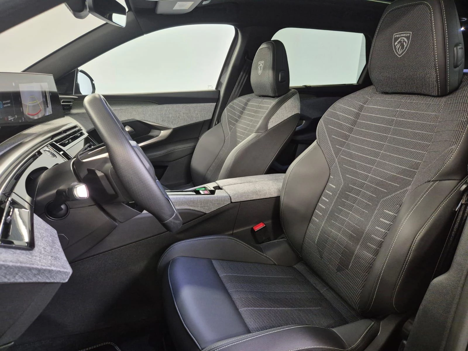 Peugeot 5008 1.2 HYBRID 145 e-DSC6 GT 7 seats + pano dak