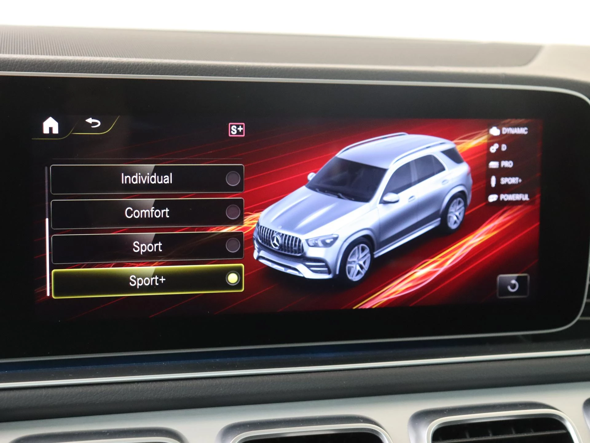 Mercedes-Benz-GLE-image-24