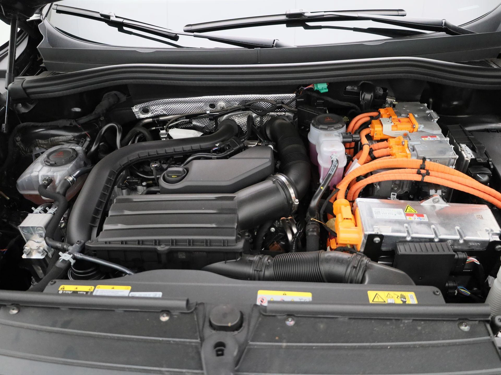 Volkswagen-Tiguan-image-40