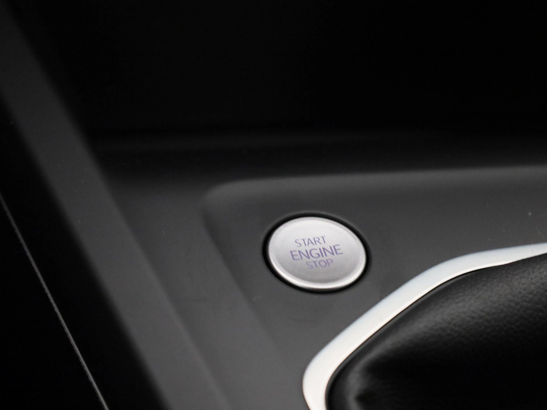 Volkswagen-Golf-image-22
