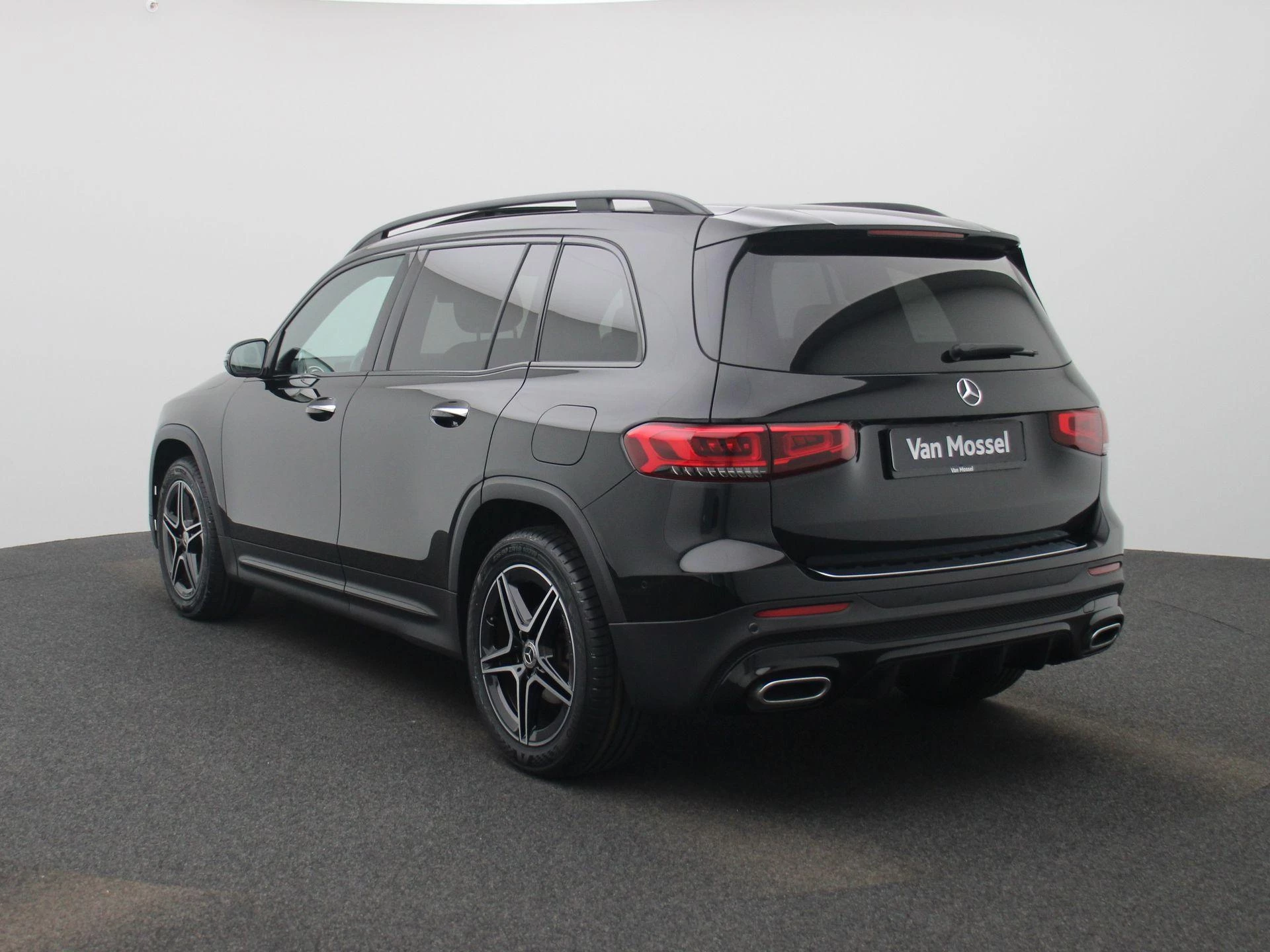 Mercedes-Benz GLB 200 4MATIC AMG Line