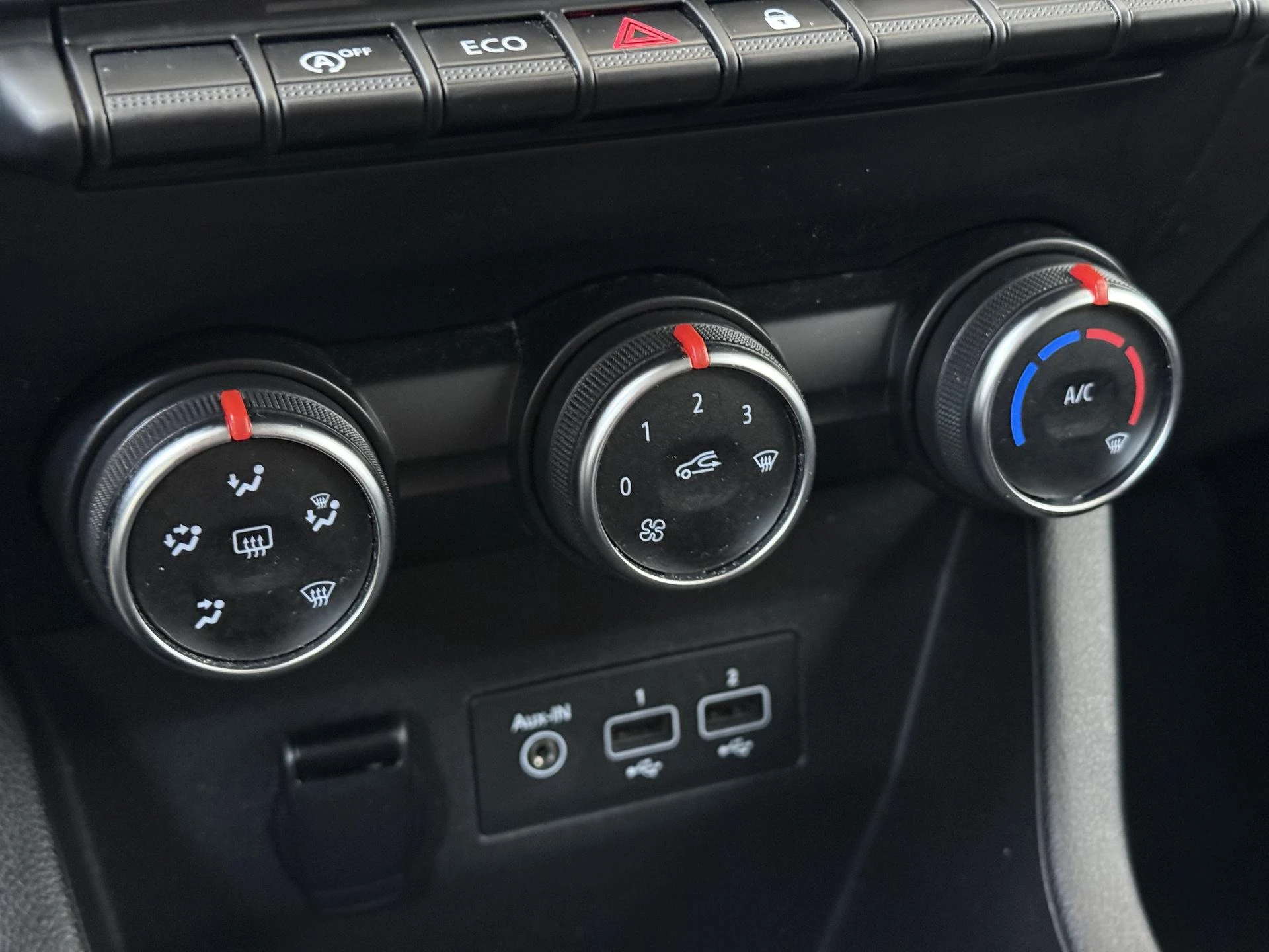 Renault-Clio-image-17