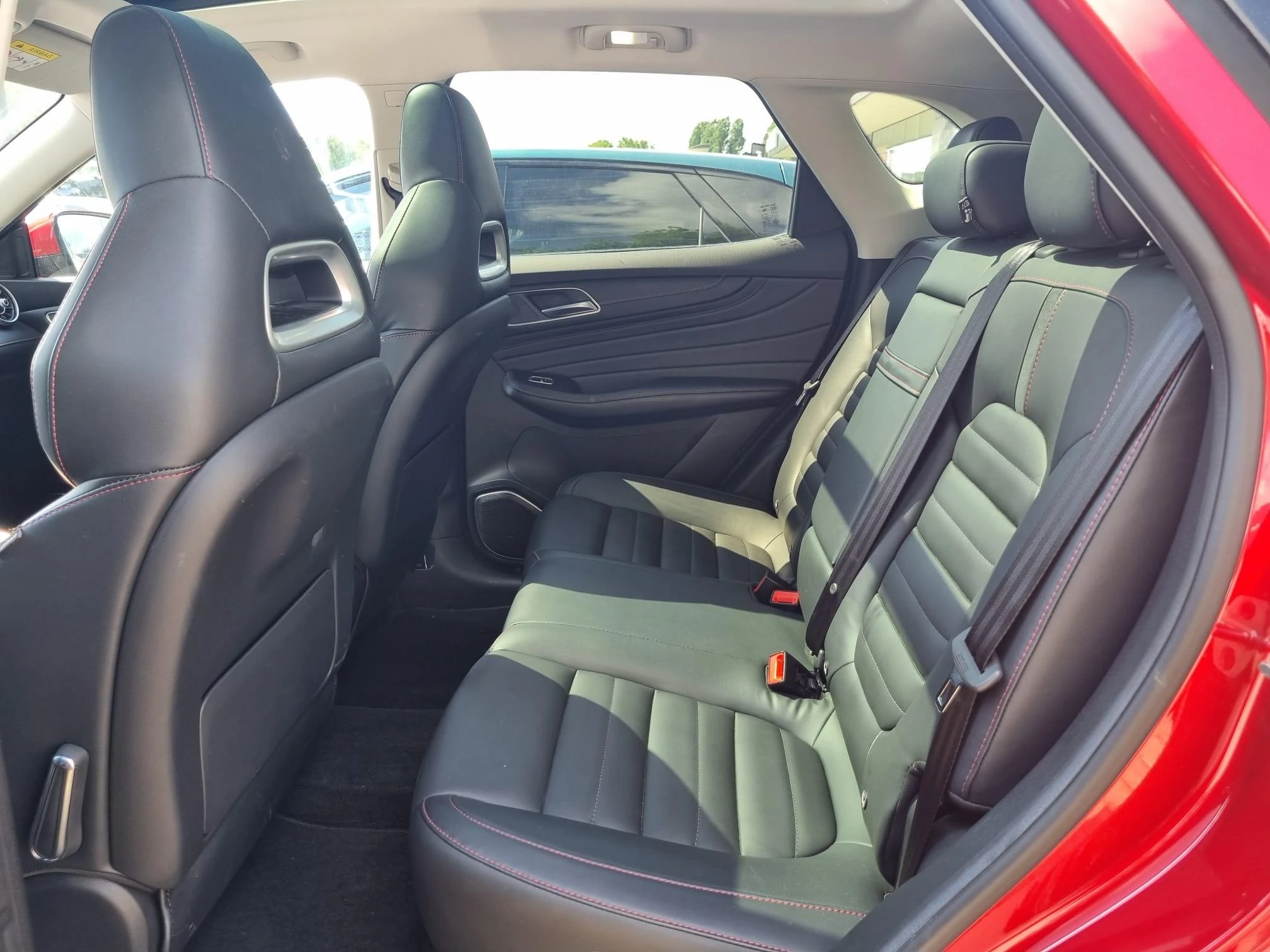 MG EHS Luxury