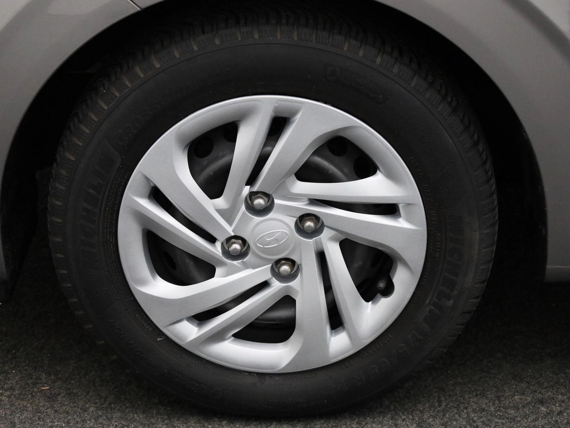 Hyundai-i10-image-12