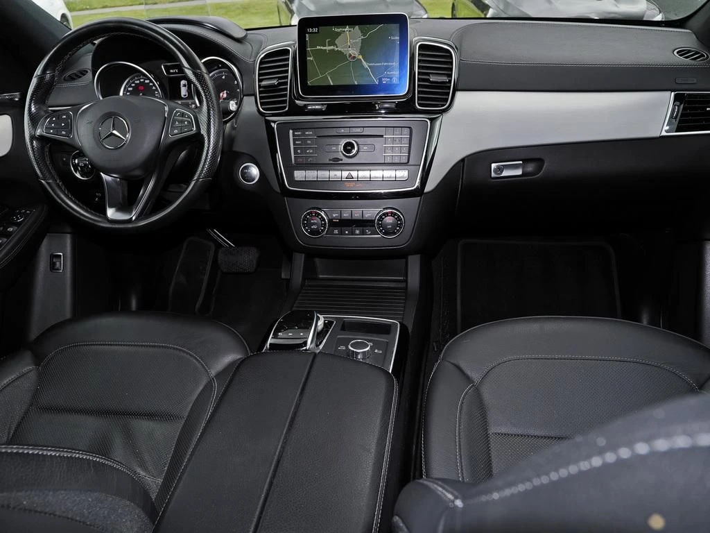 Mercedes-Benz-GLE 350 d-image-13