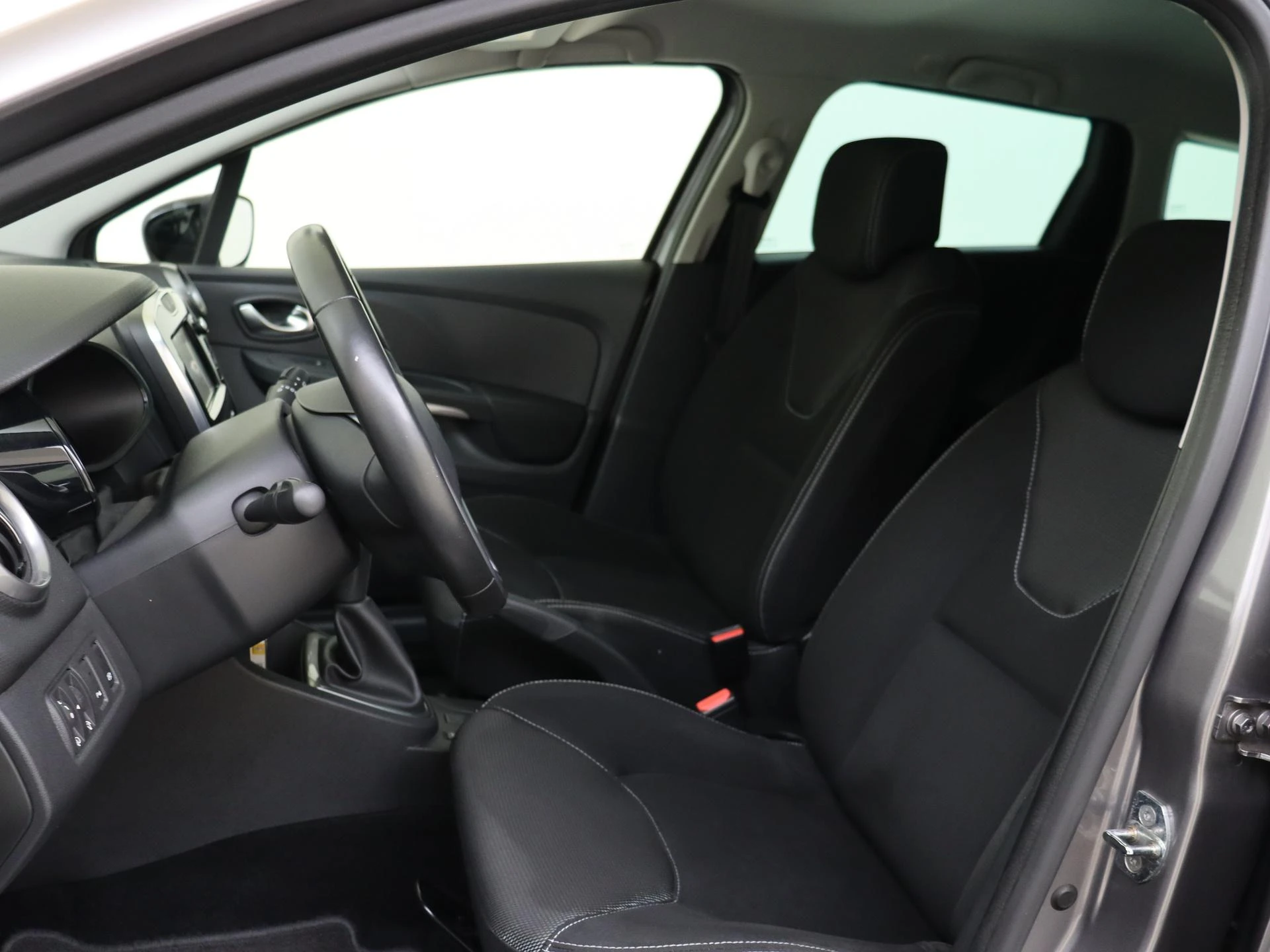 Renault-Clio-image-14