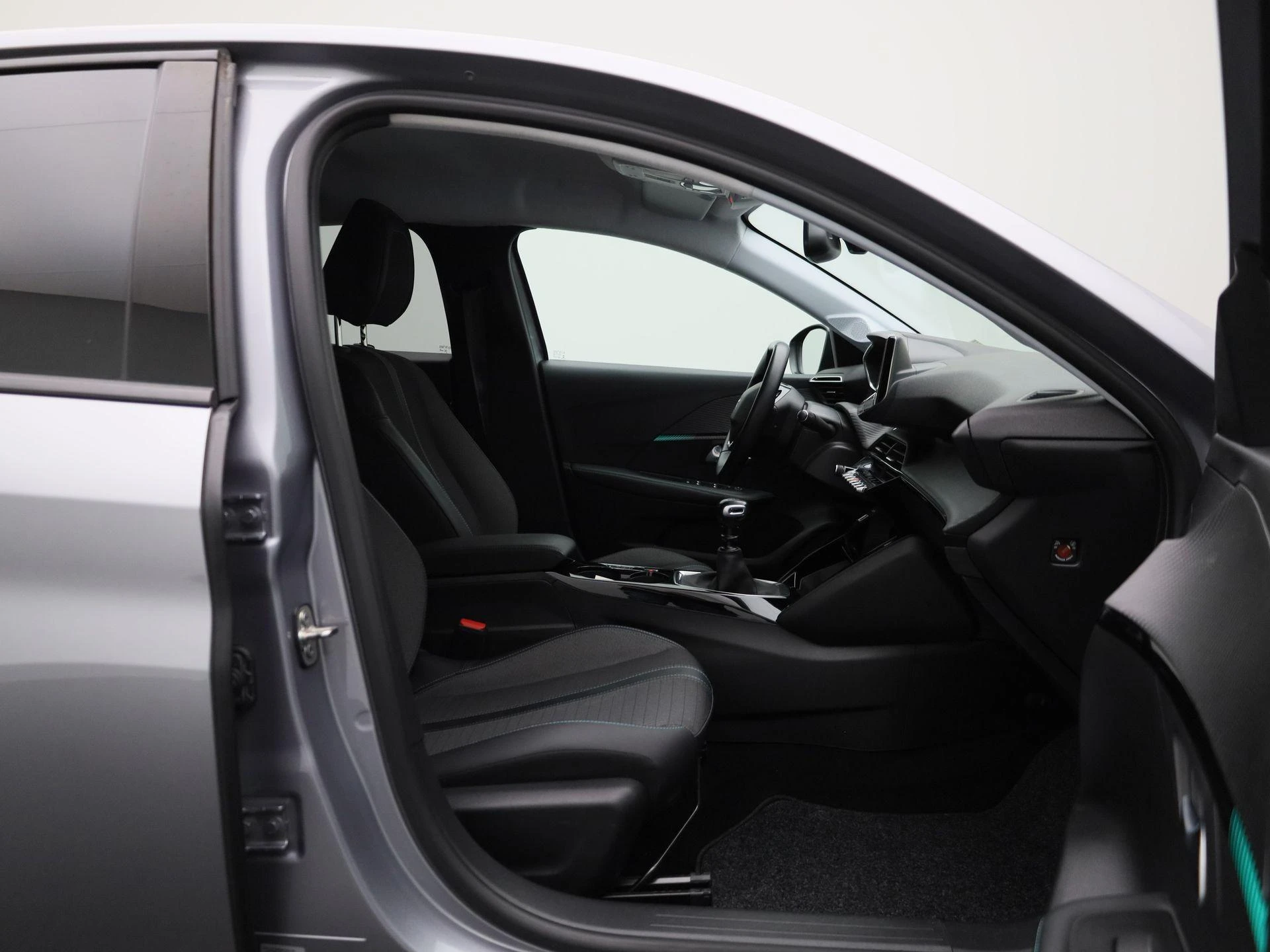 Peugeot 208 1.2 PureTech 100 MAN6 S&S Active Pack