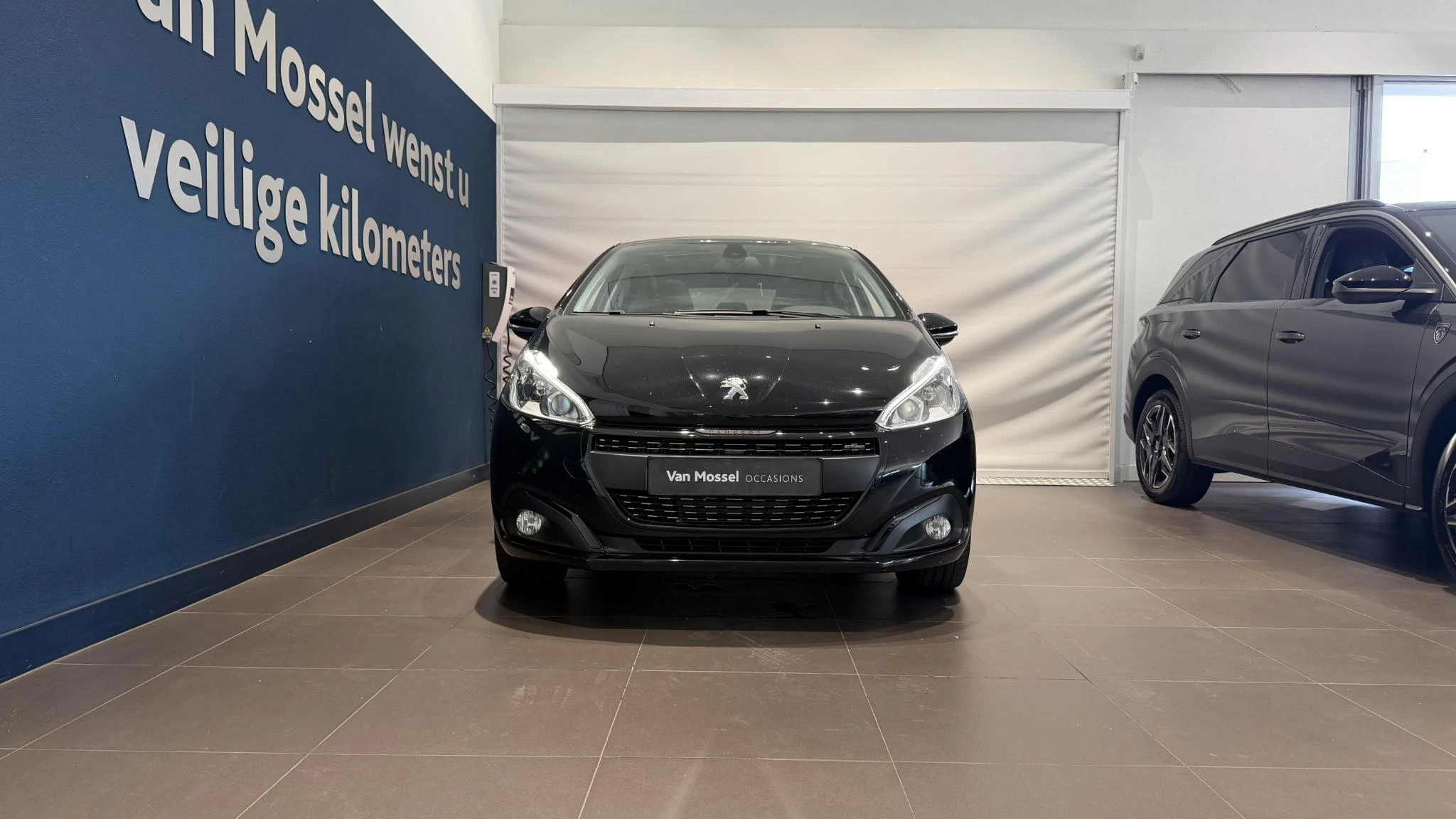 Peugeot-208-image-1