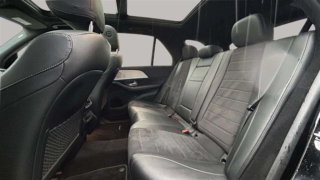 Mercedes-Benz-GLE-image-28
