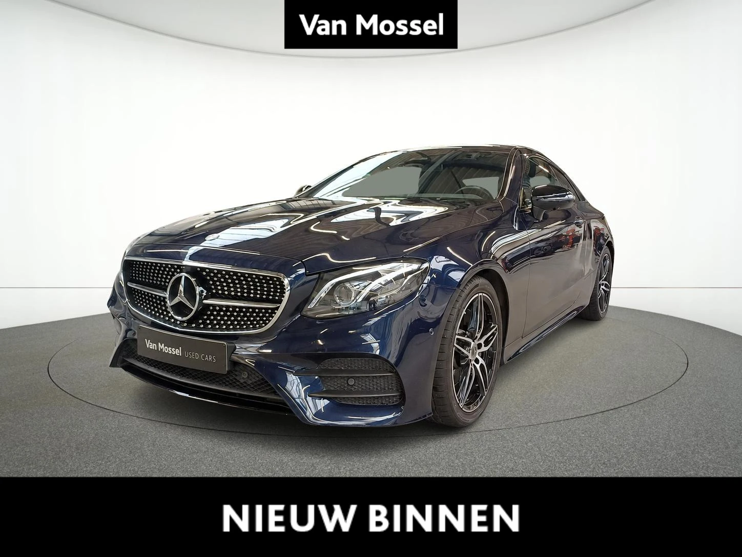 Mercedes-Benz-E-Klasse-image-0