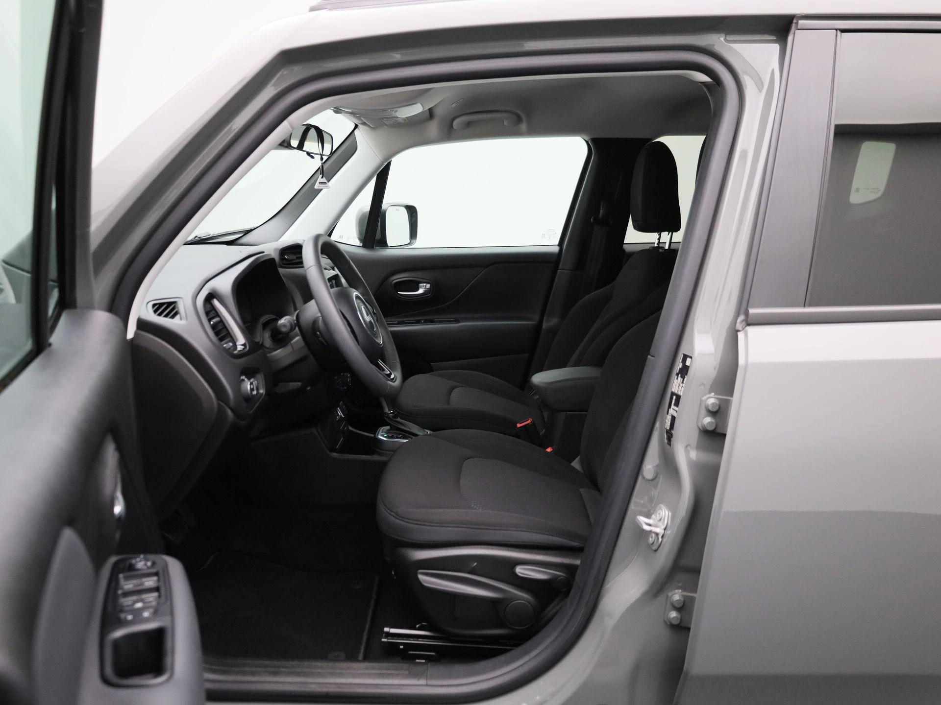 Jeep-Renegade-image-9