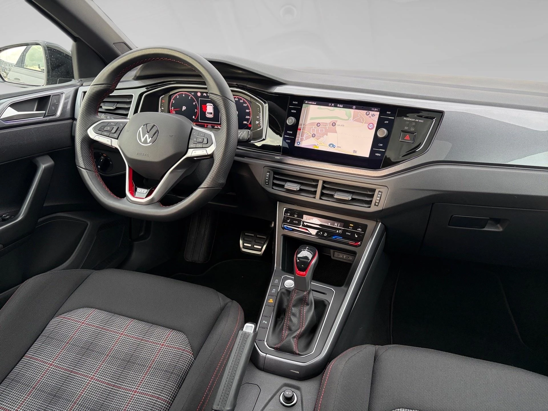 Volkswagen-Polo-image-5