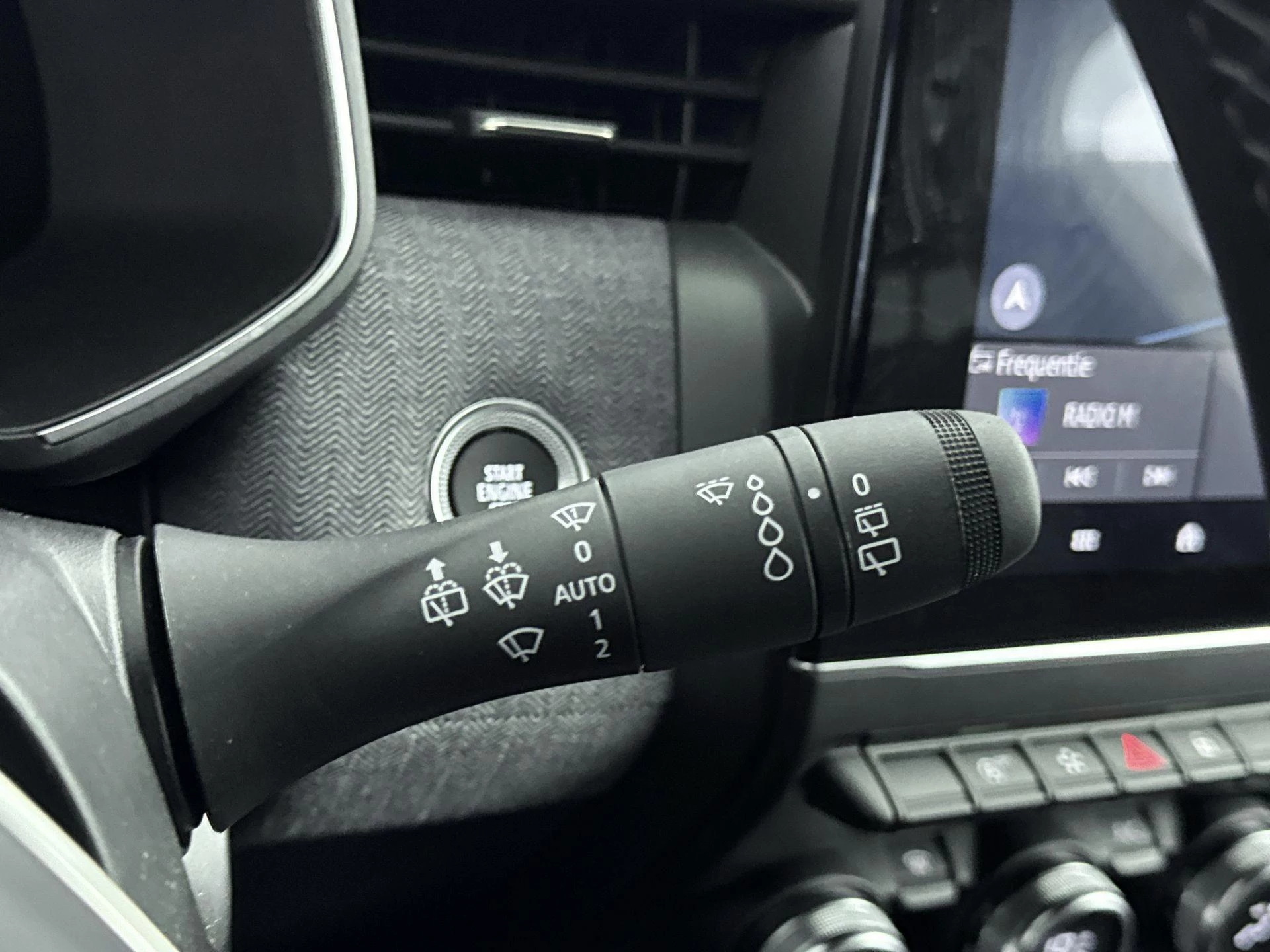 Renault-Clio-image-10