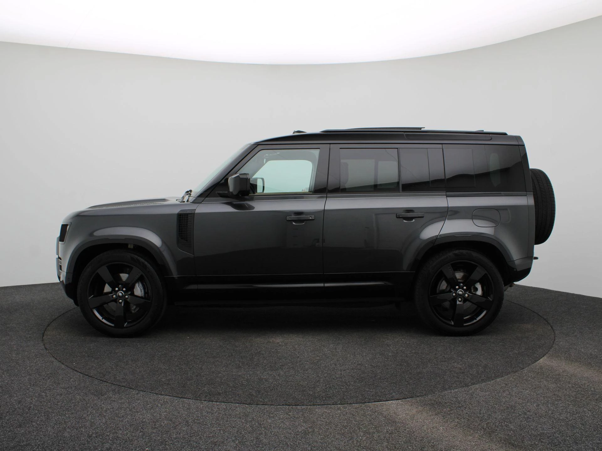 Land Rover Defender 110 2.0 P300e 110 X-Dynamic HSE