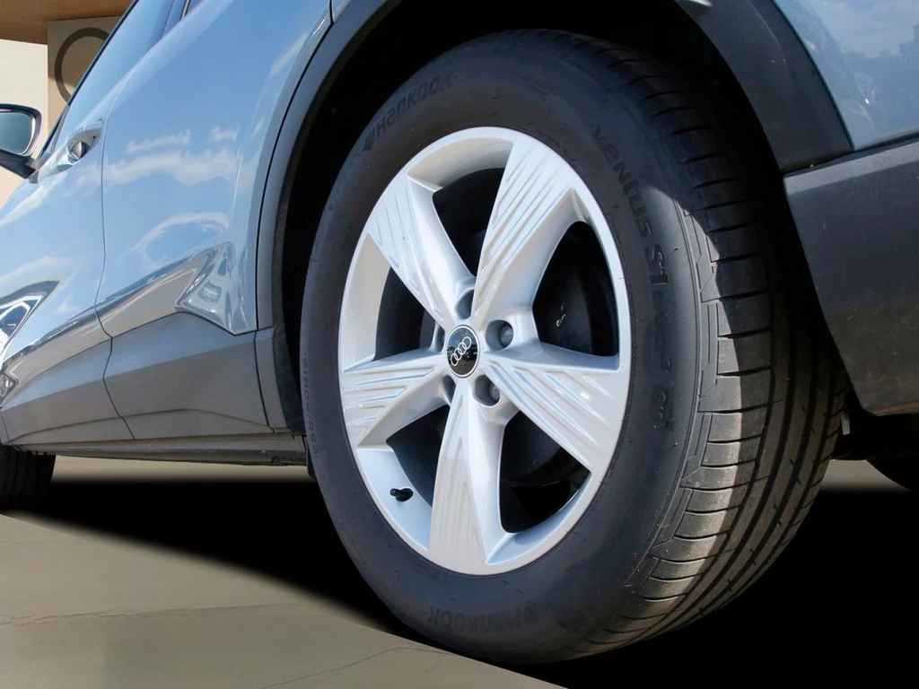 Audi-Q4 e-tron-image-6