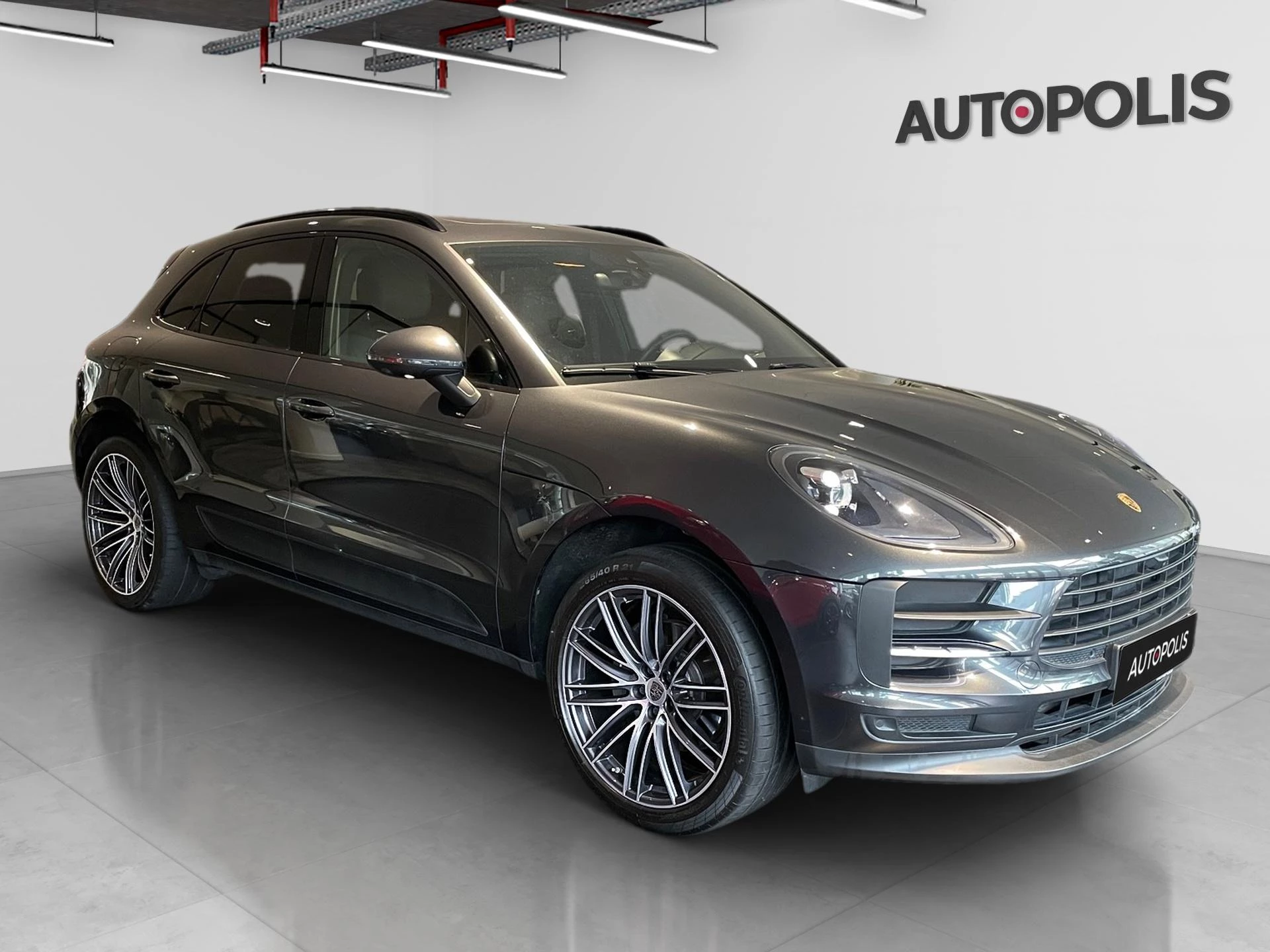 Porsche-Macan-image-17