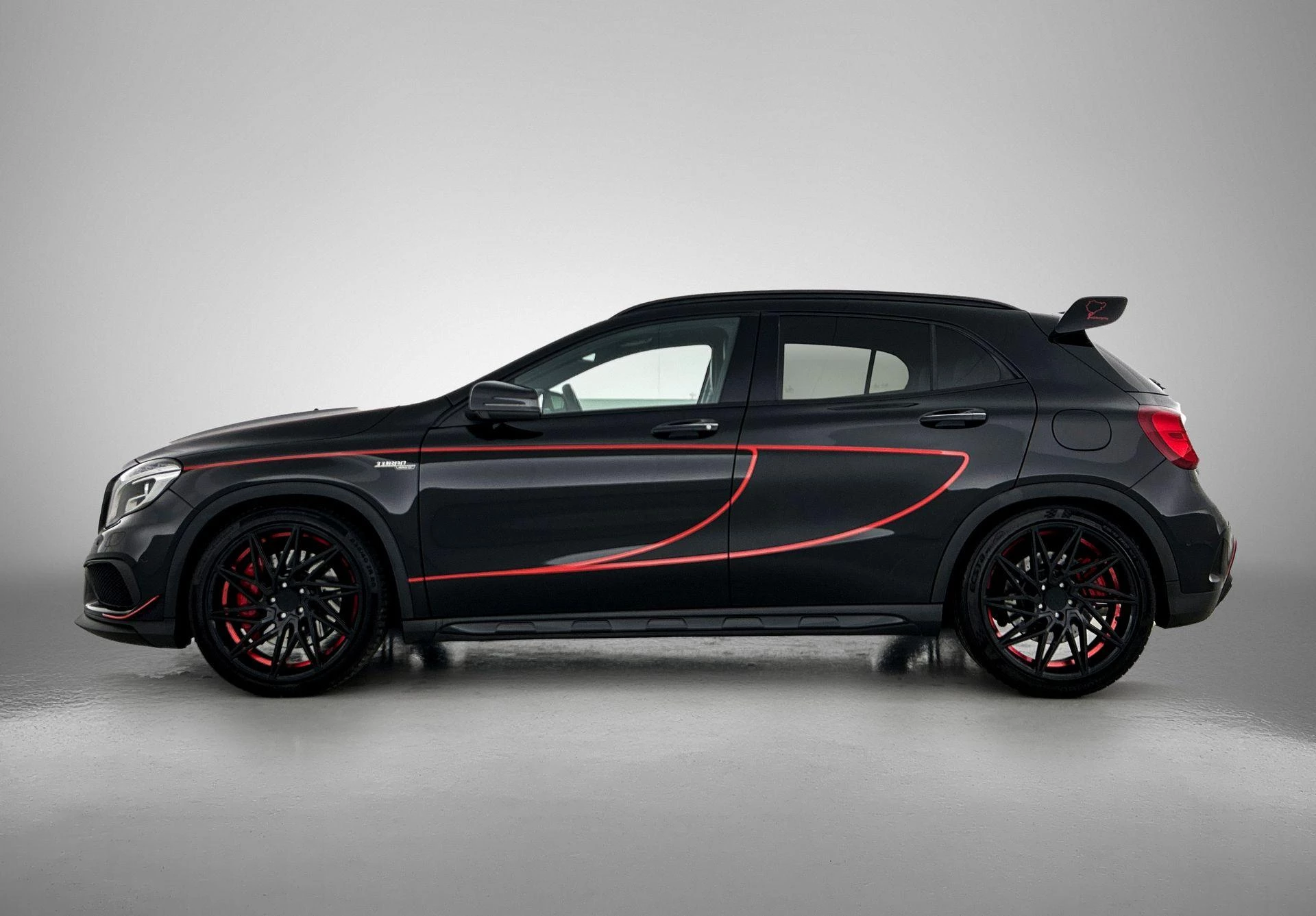 Mercedes-Benz-GLA-image-1