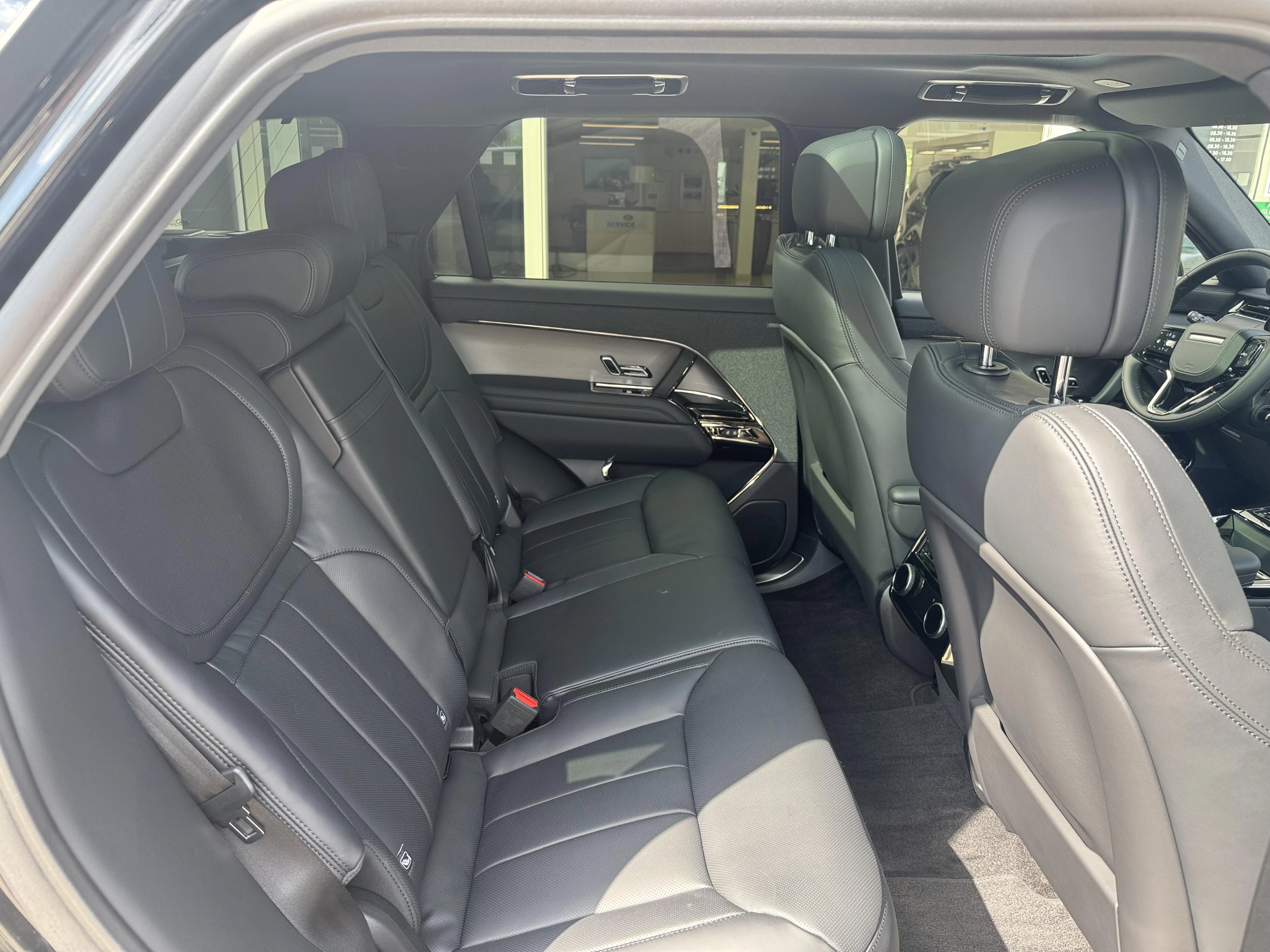 Land Rover-Range Rover Sport-image-4