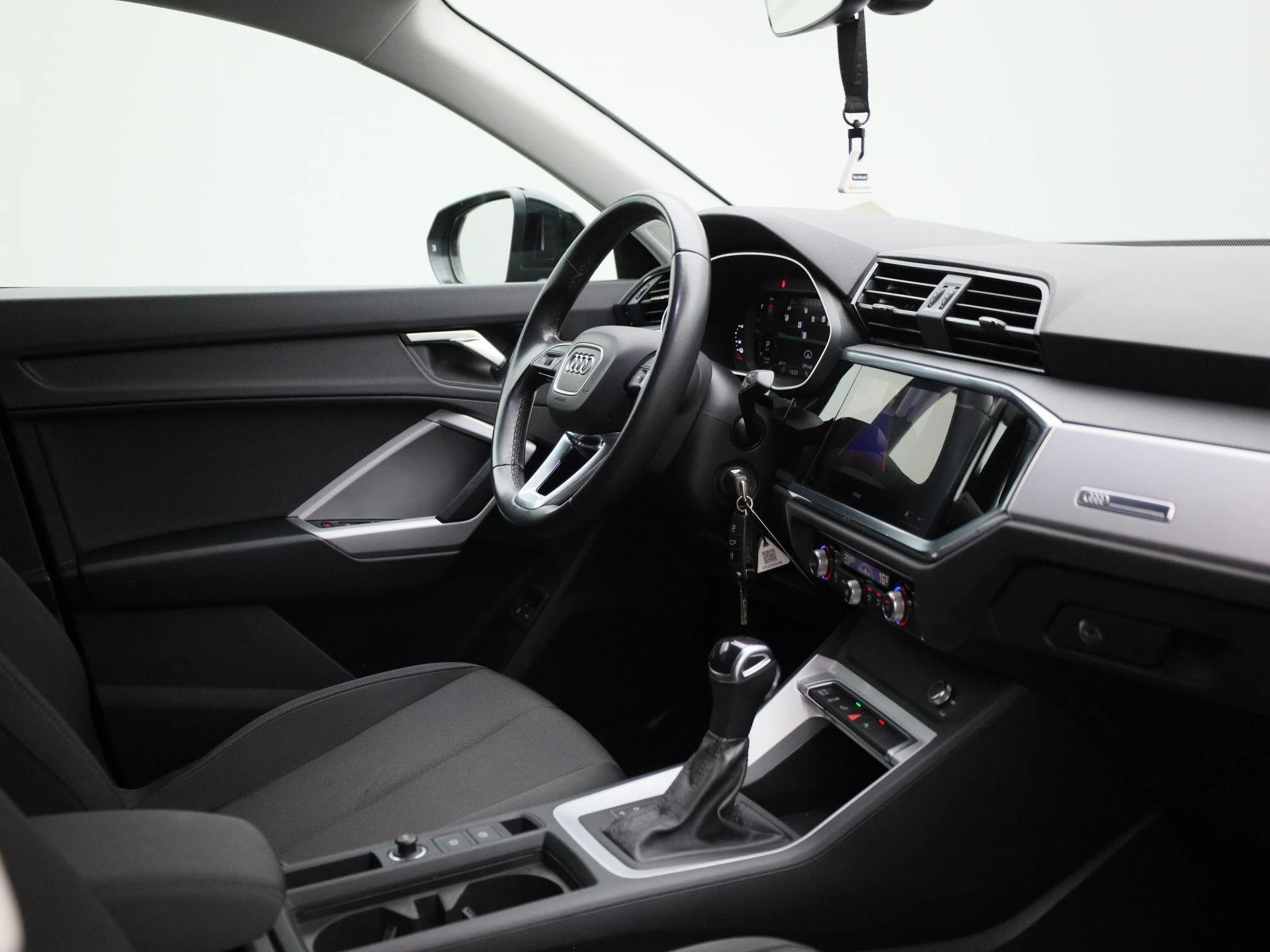 Audi-Q3-image-36