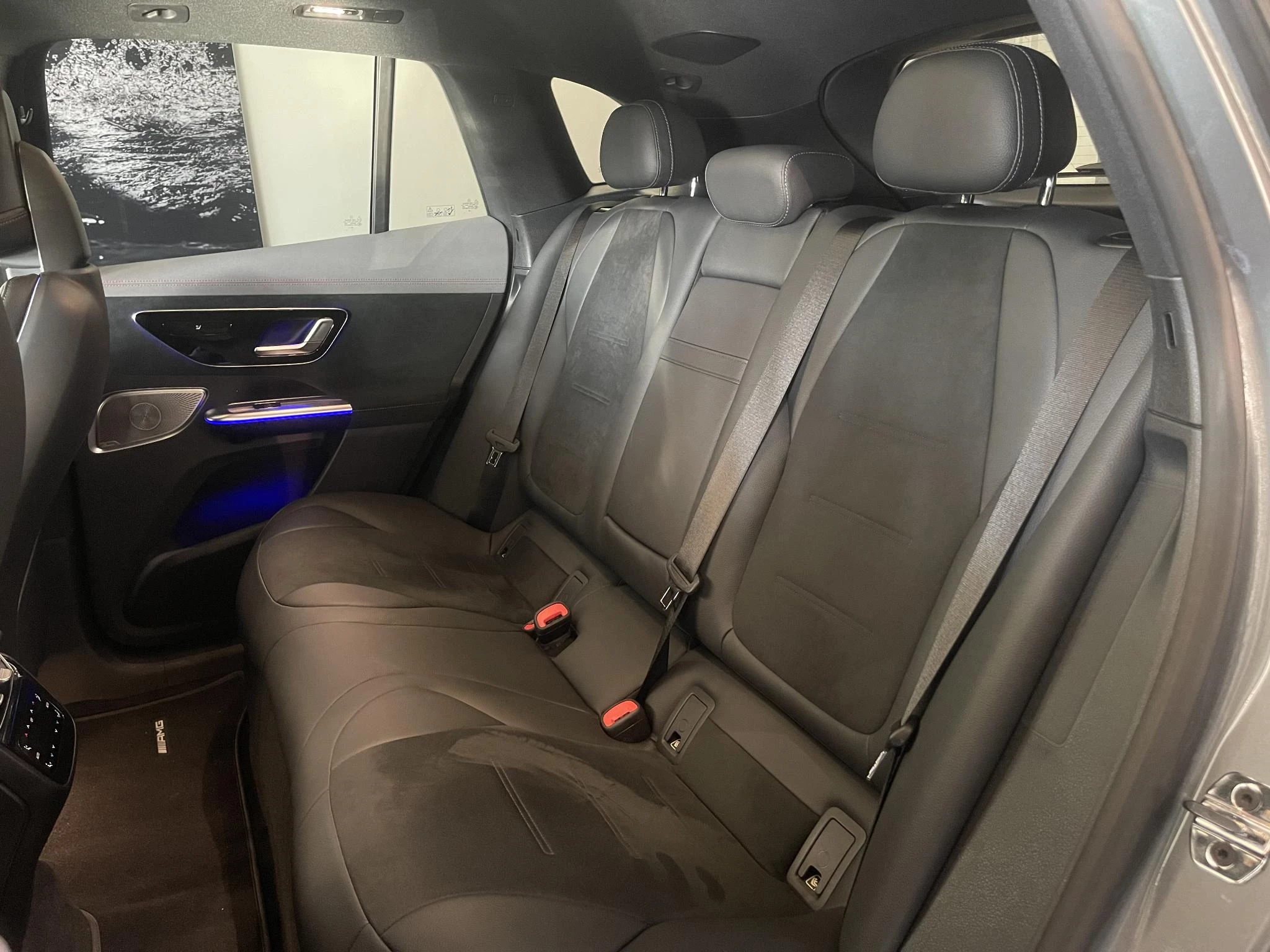 Mercedes-Benz-EQE-image-16