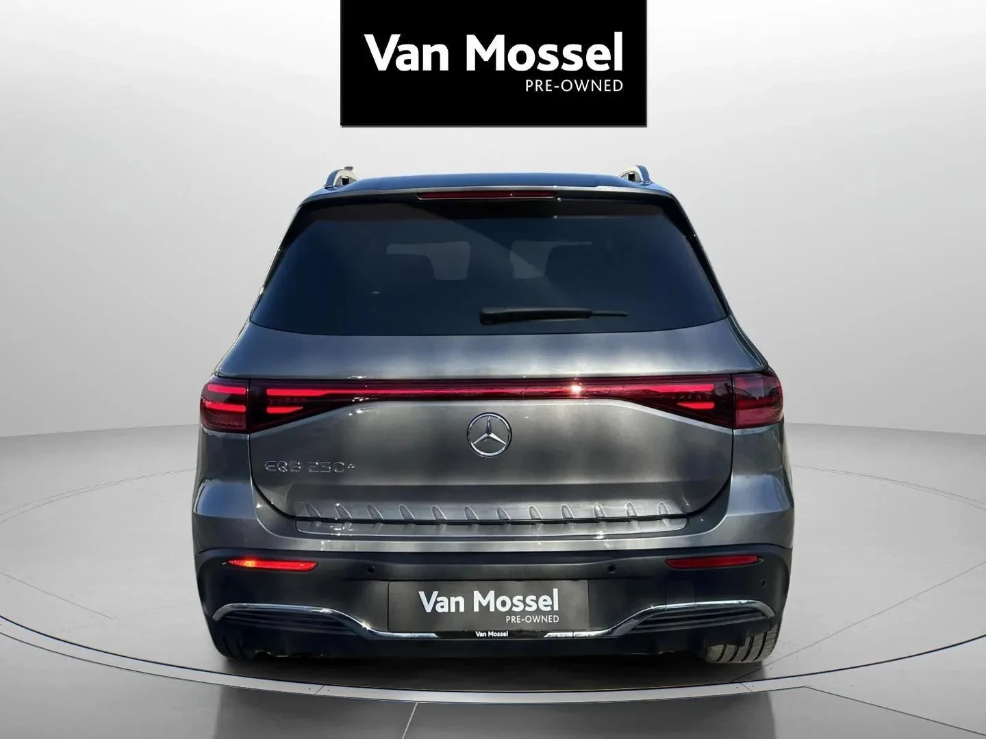 Mercedes-Benz-EQB-image-5