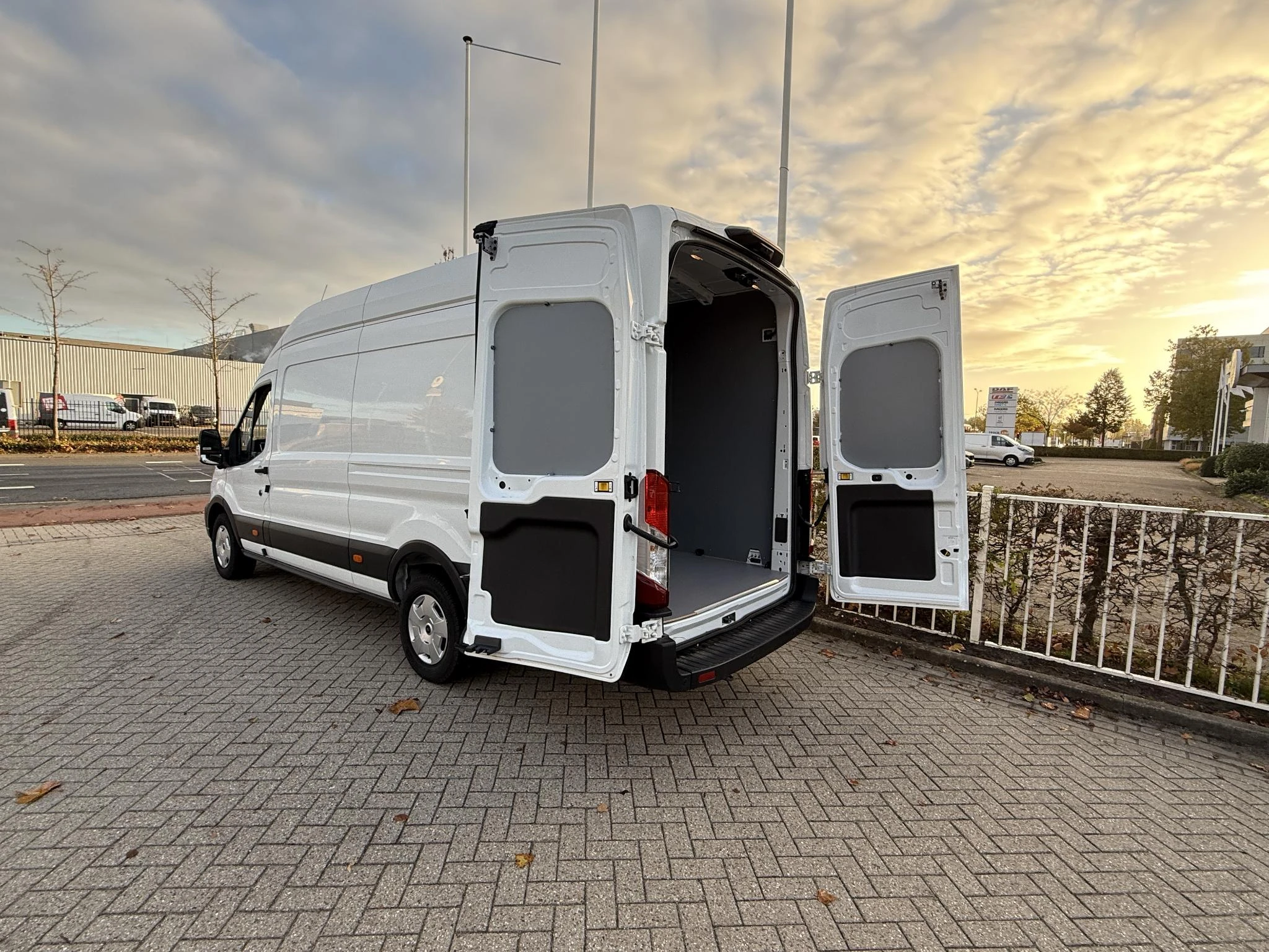 Ford-E-Transit-image-14