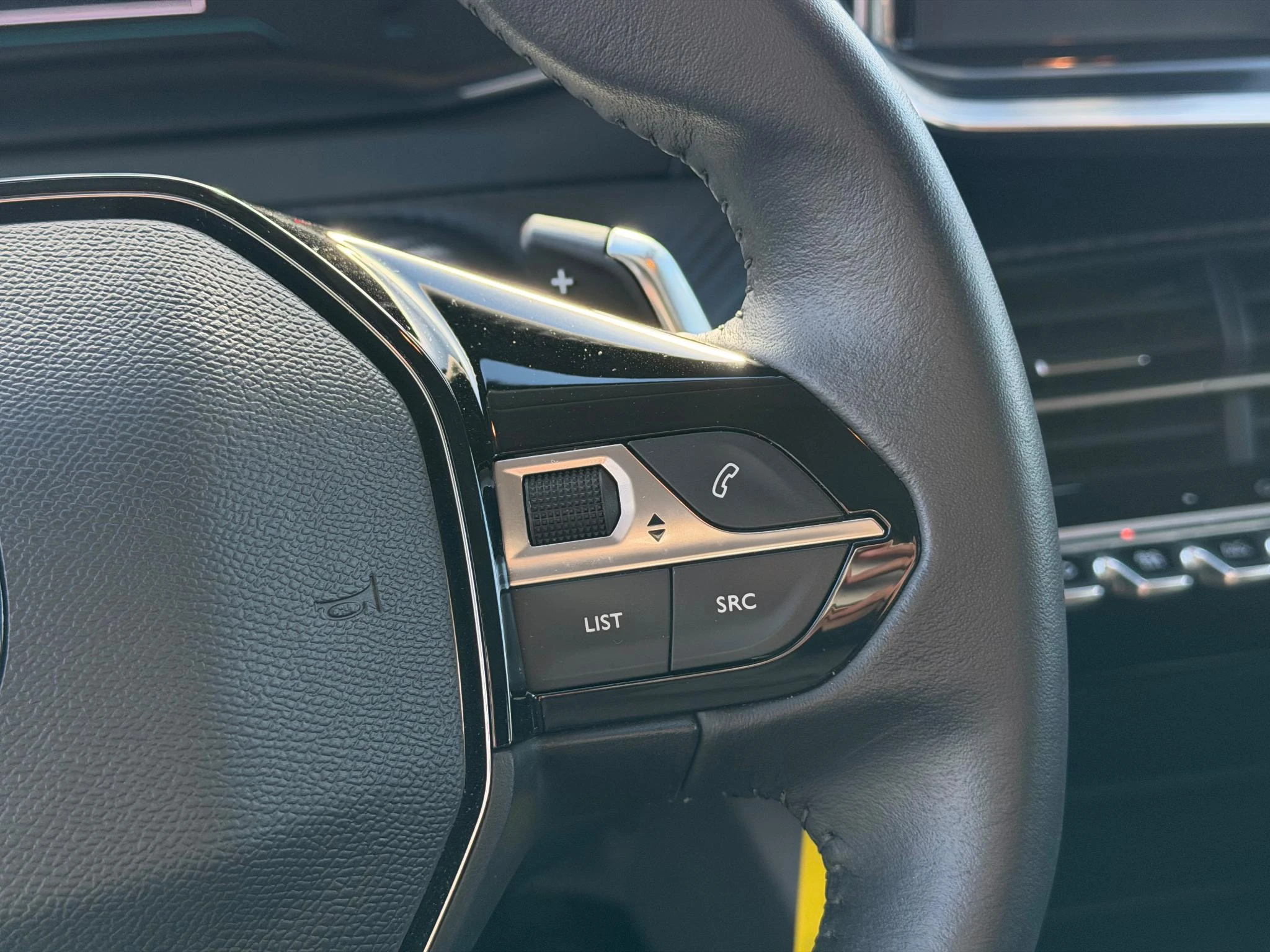 Peugeot-208-image-10