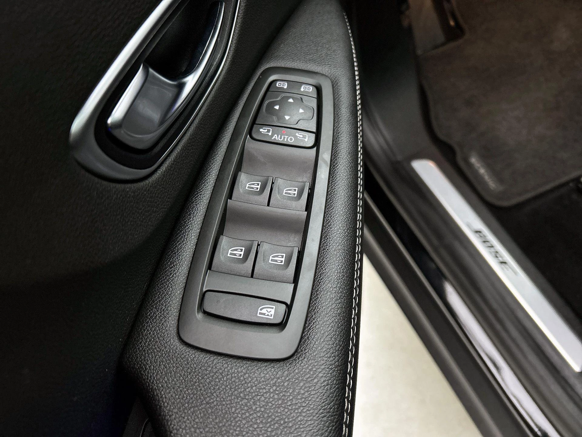 Renault-Grand Scénic-image-36