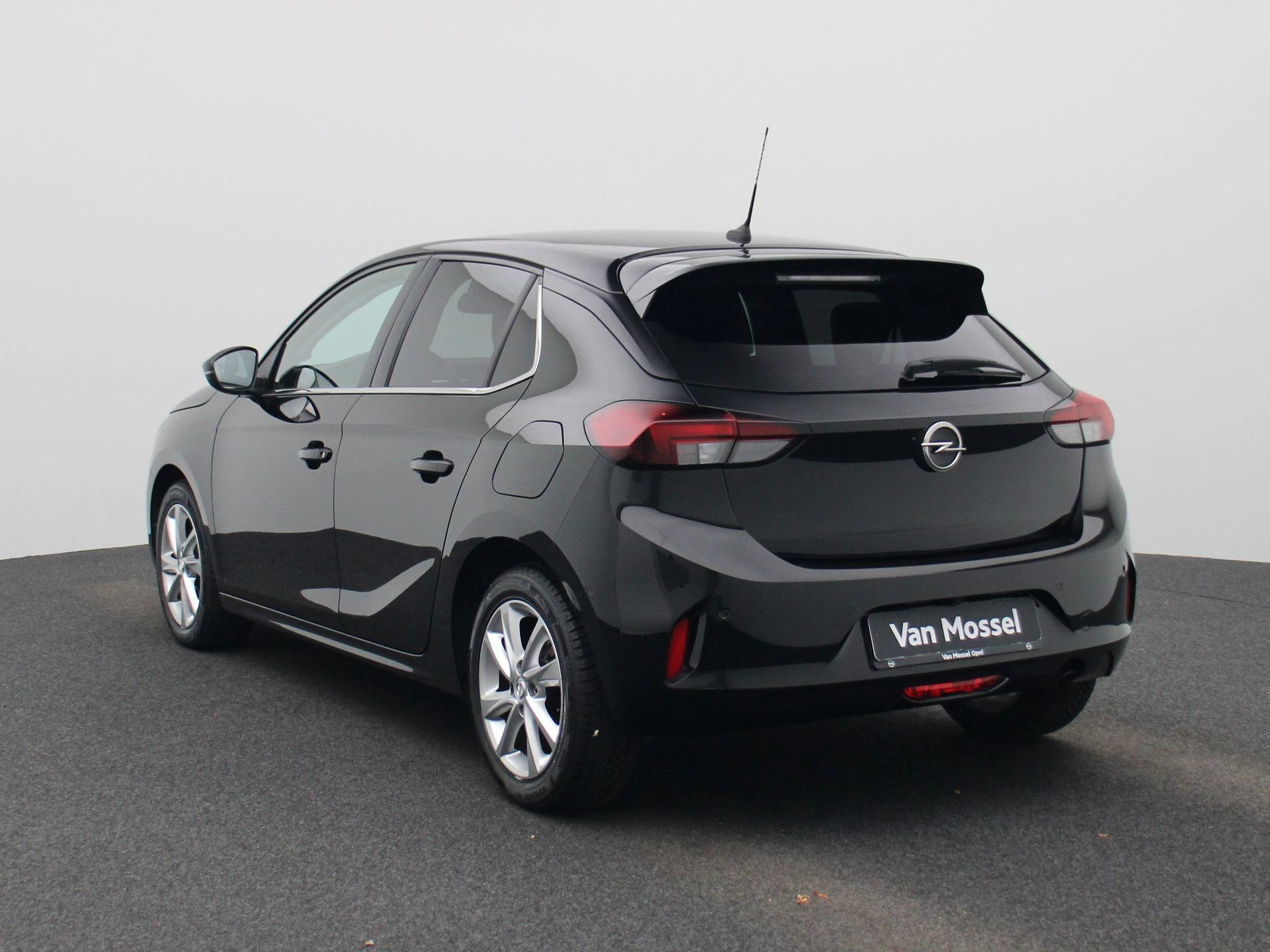 Opel-Corsa-image-1