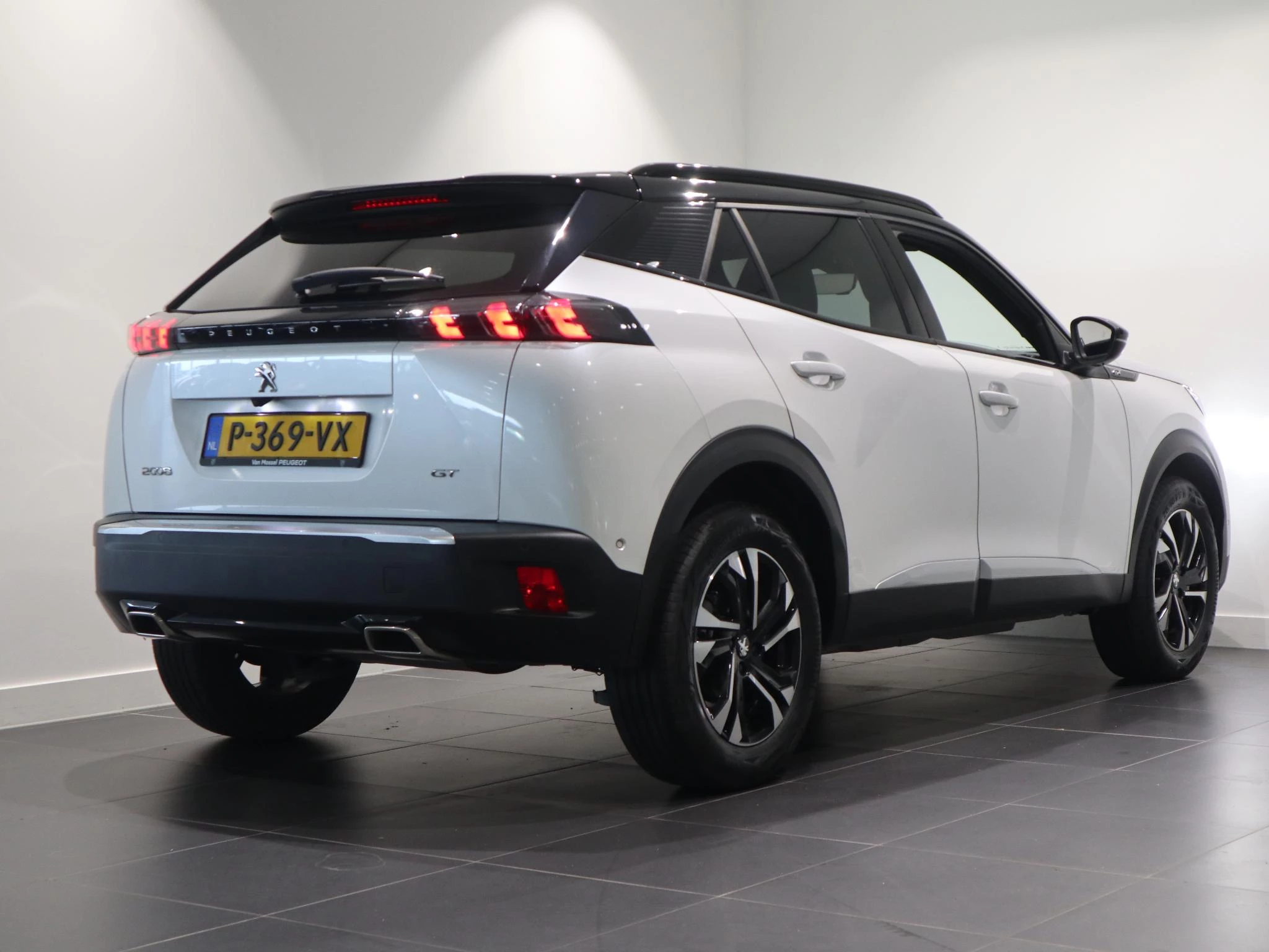 Peugeot-2008-image-4