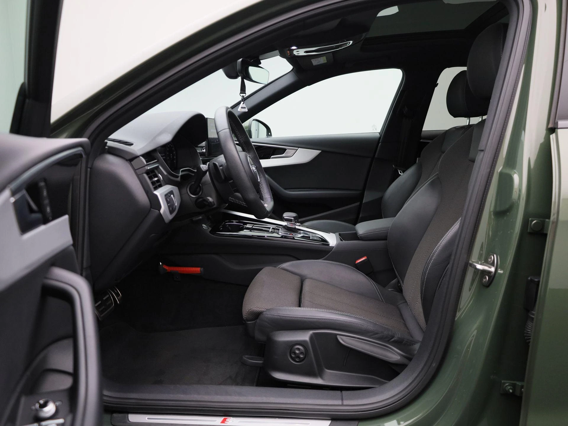 Audi-A4-image-11