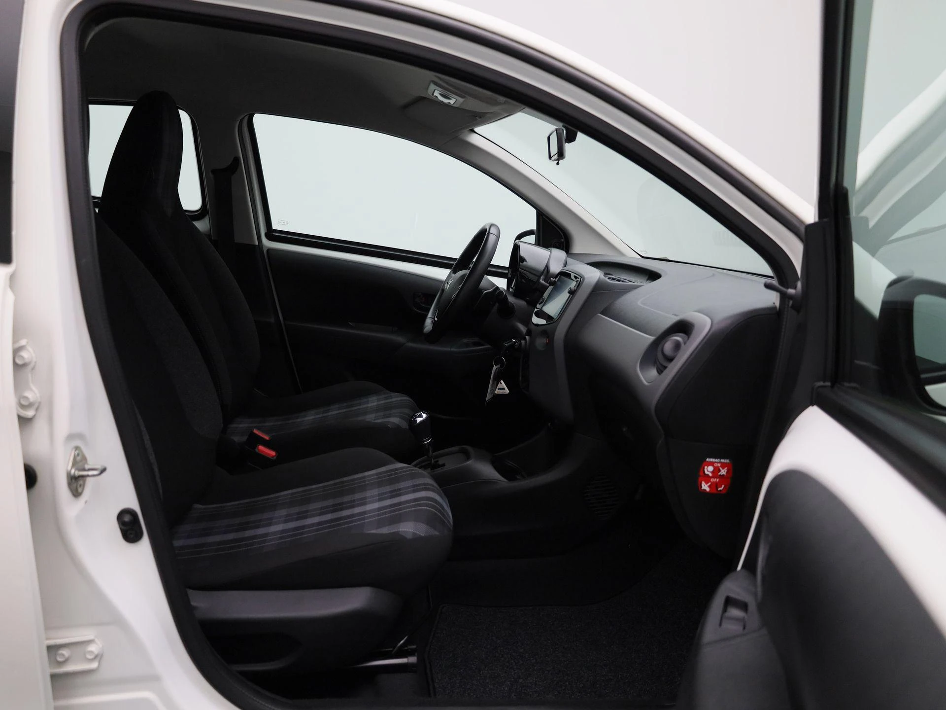 Peugeot-108-image-32