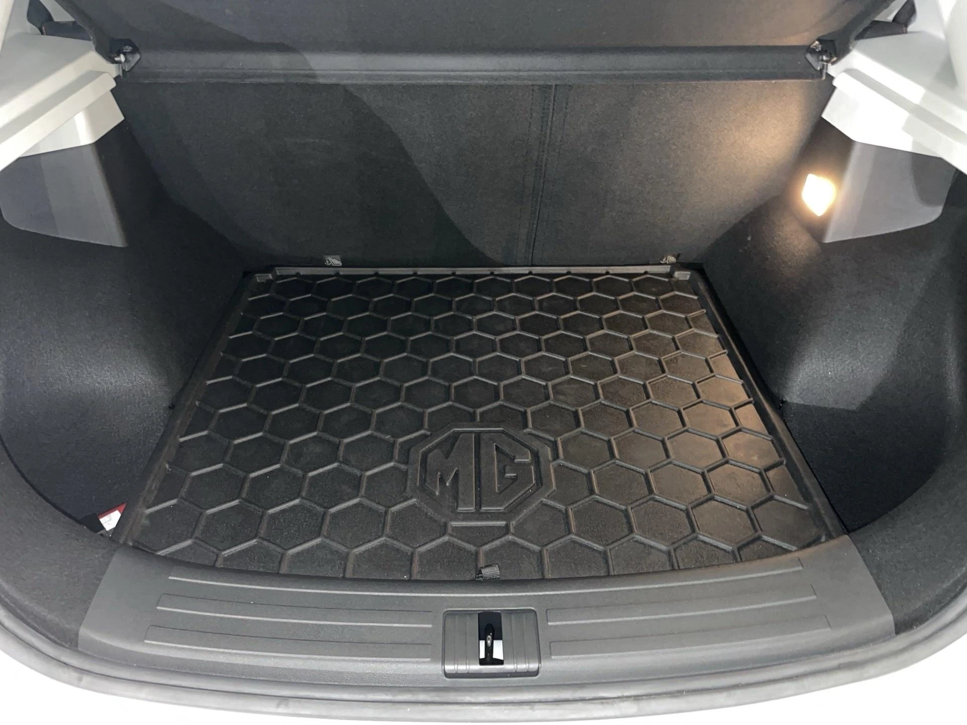 MG-ZS-image-11