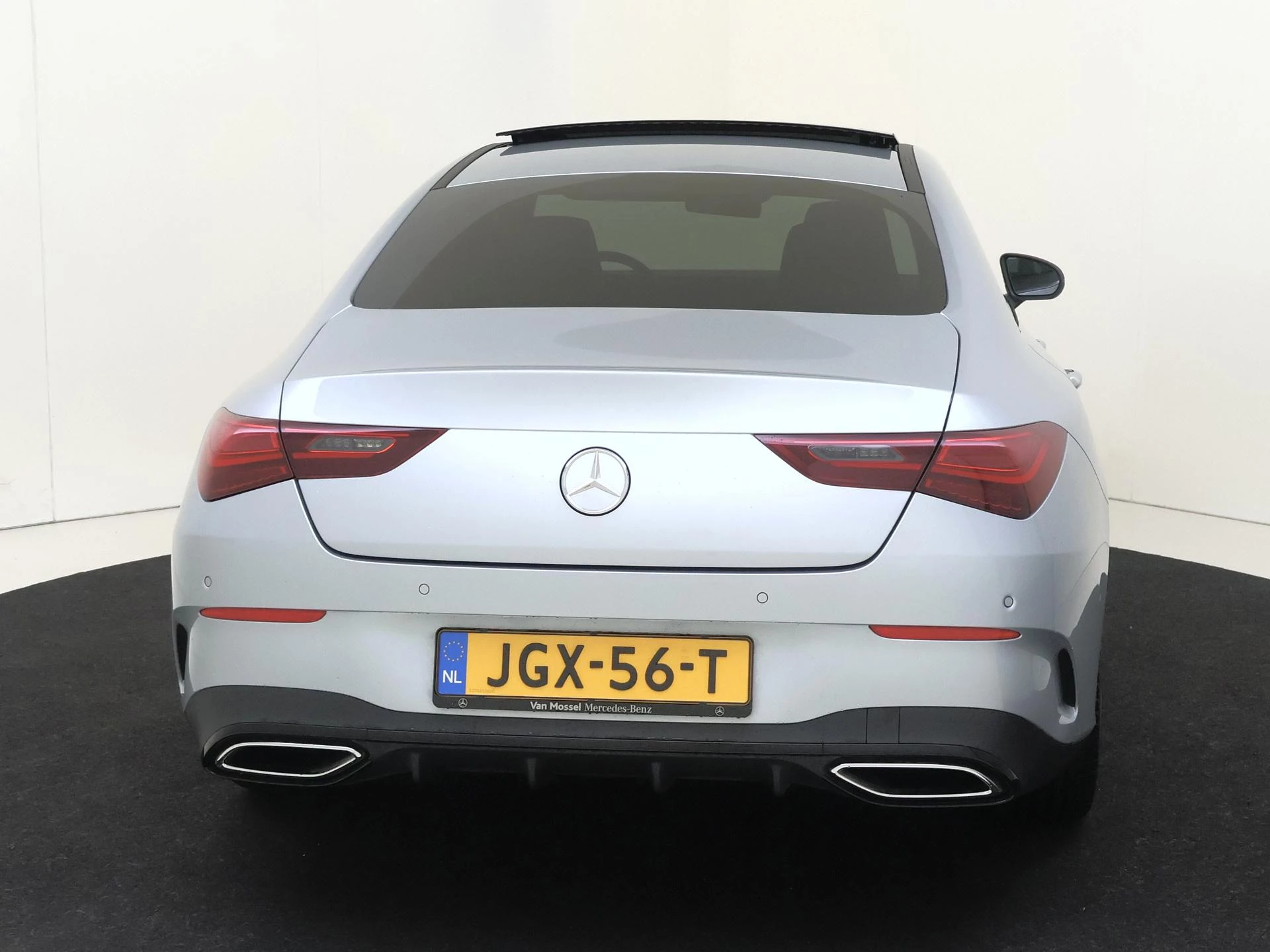 Mercedes-Benz-CLA-image-6