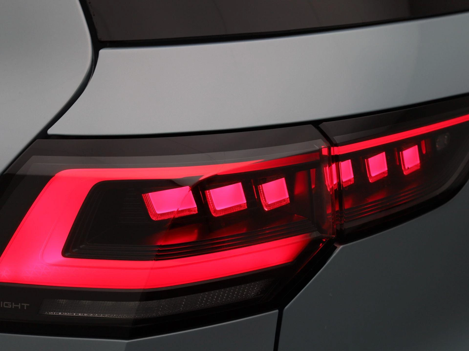 Volkswagen-Golf-image-32