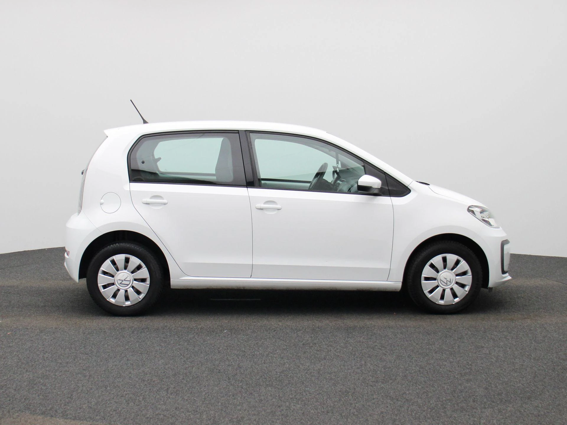 Volkswagen-up!-image-5