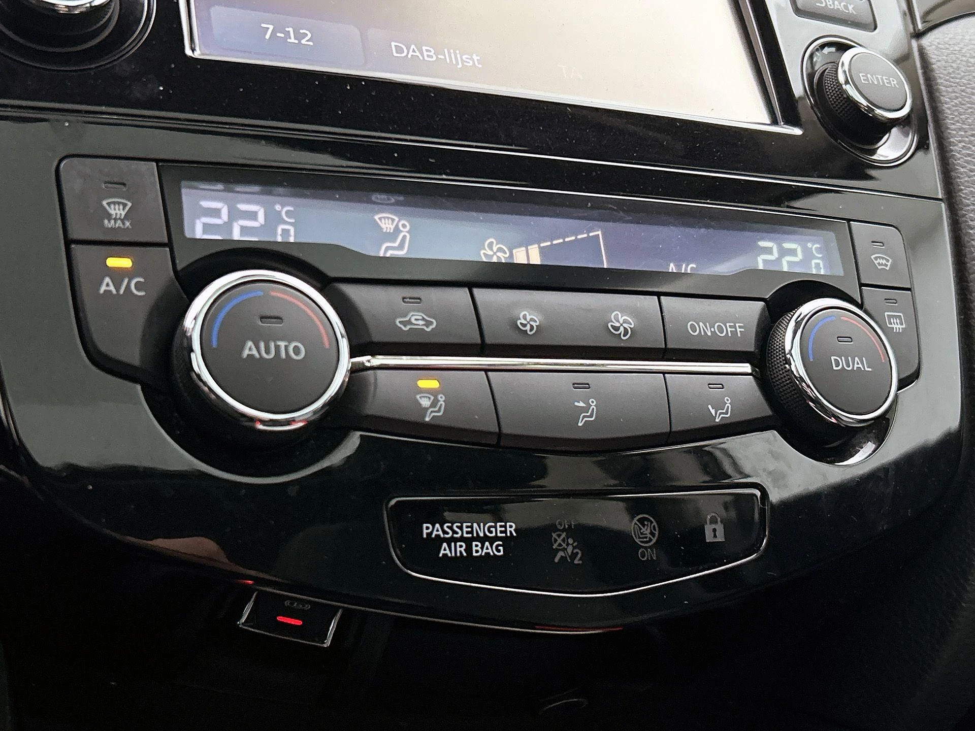 Nissan-QASHQAI-image-15