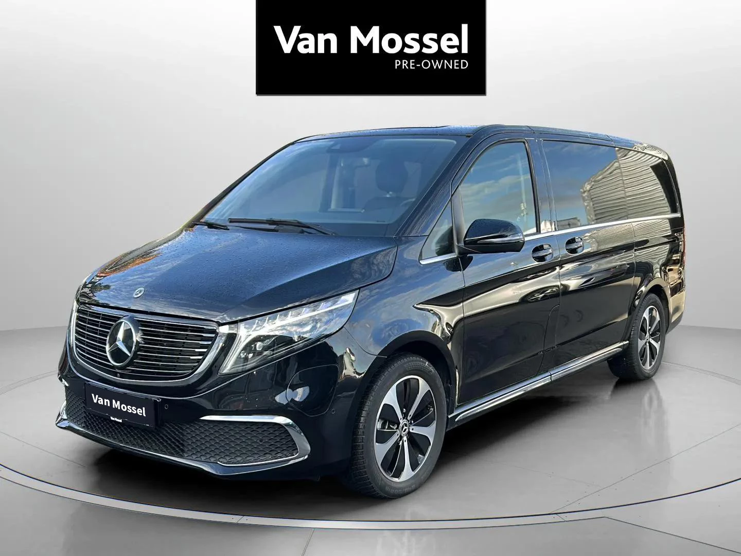 Mercedes-Benz-EQV-image-0