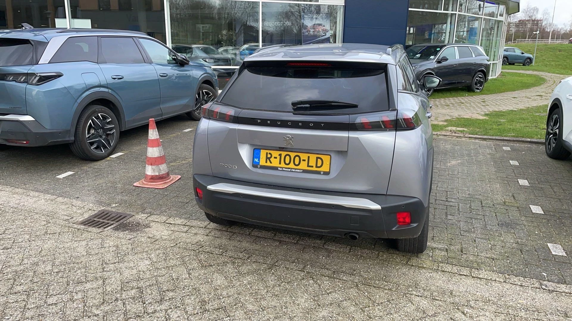 Peugeot 2008 1.2 PureTech Allure Pack